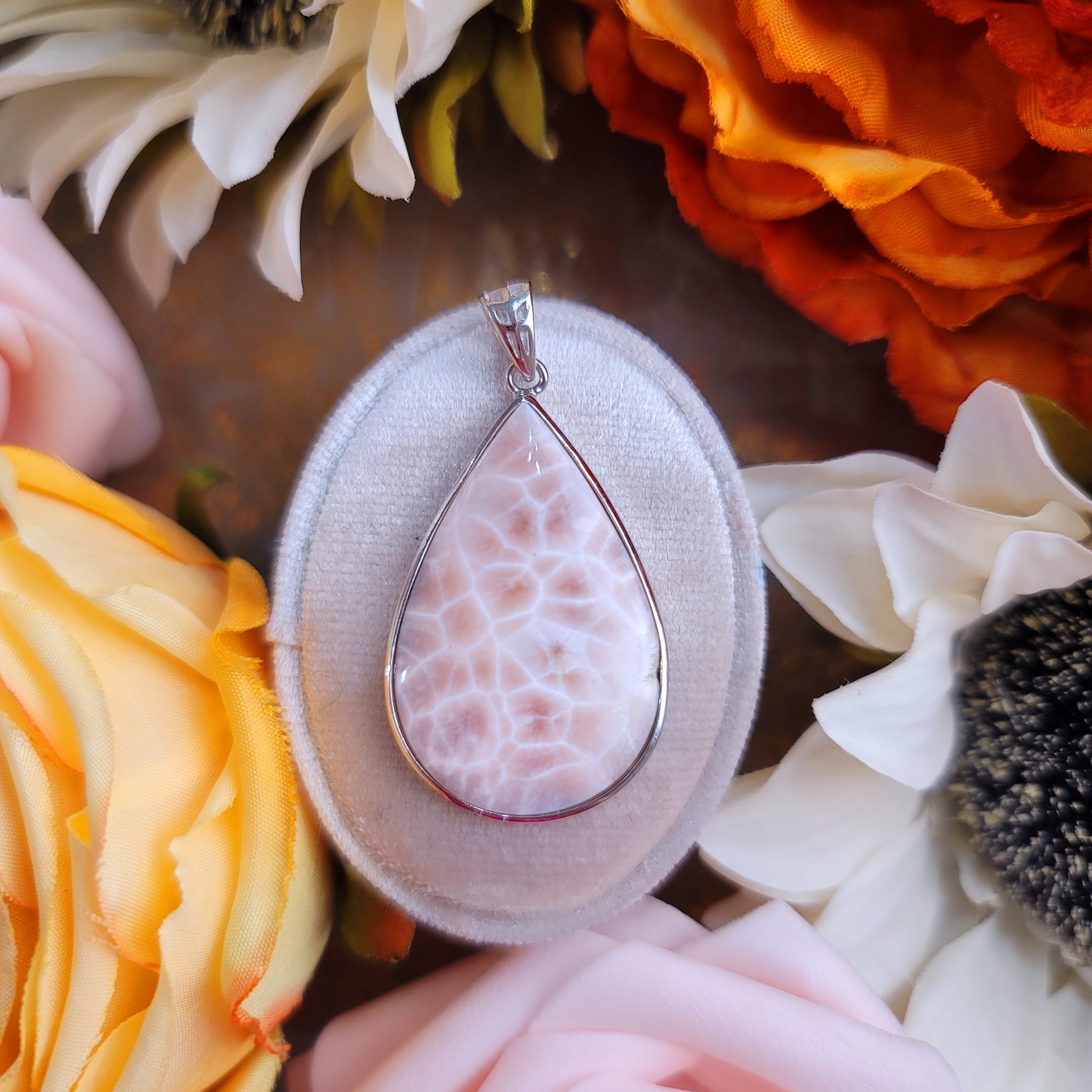 Natrolite Pendant .925 Silver for Channeling, Psychic Abilities and Awakening of your Third Eye Chakra.