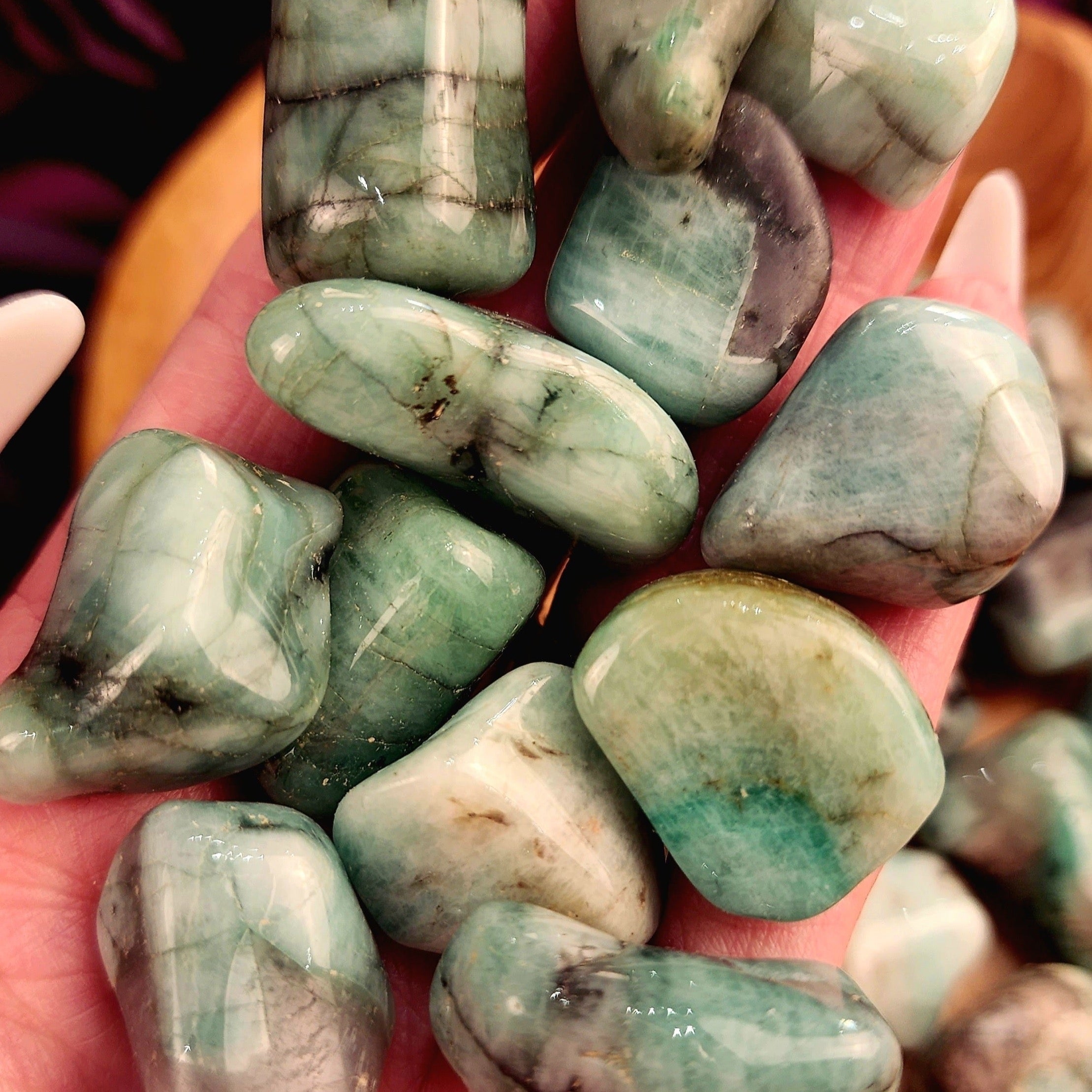 Emerald Tumble (A Grade) for Inspiration, Balance and Wealth