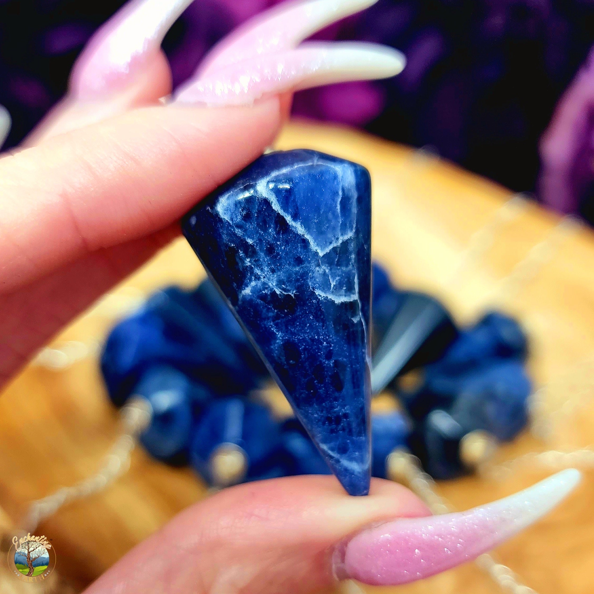 Sodalite Pendulum for Truth Seeking and Interpreting Messages