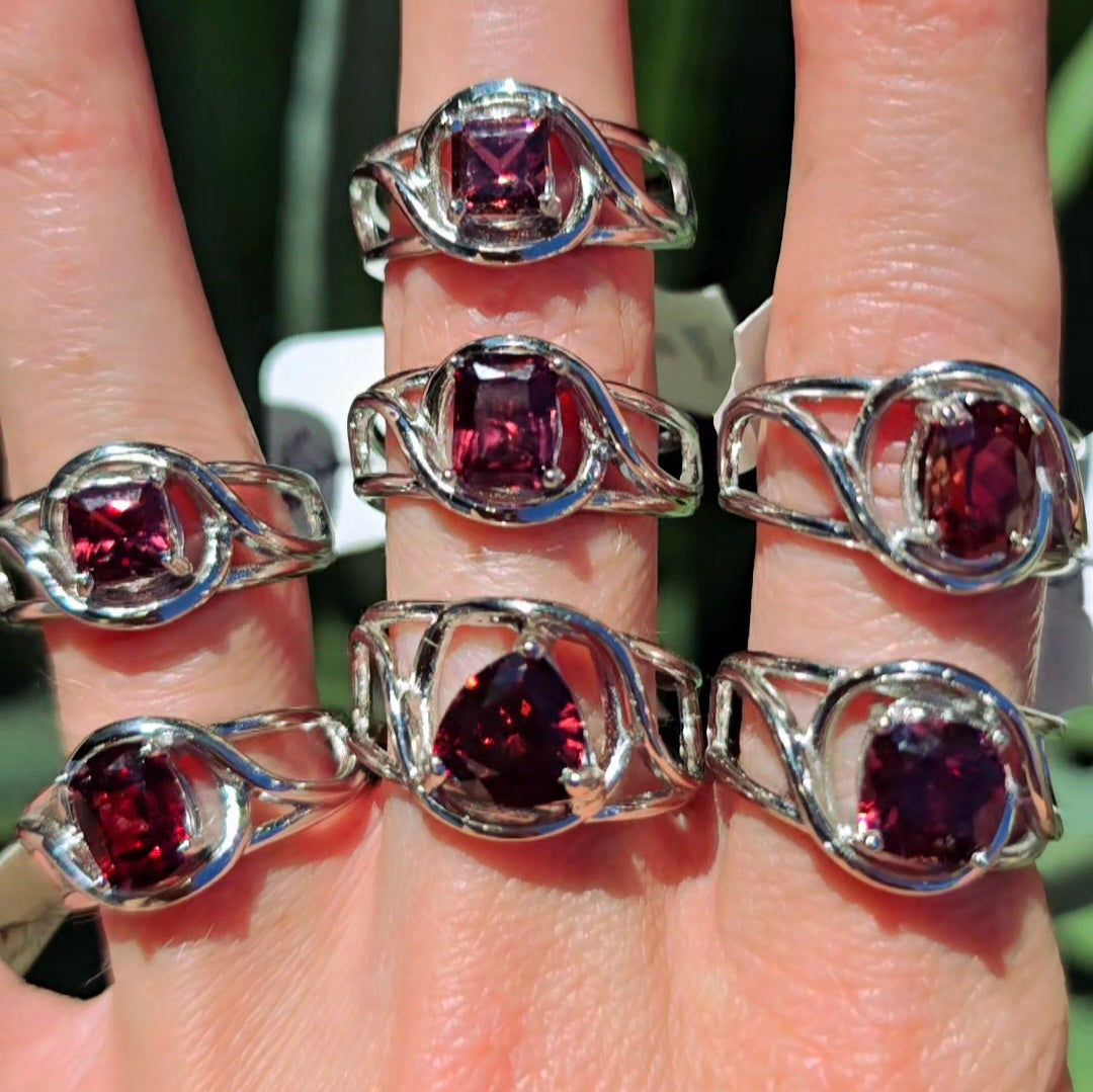 Enchanting Red Zircon Cuff Rings