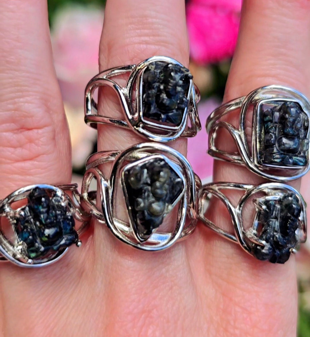 Spectrolite Meaning and Healing Properties – Enchanting Earth