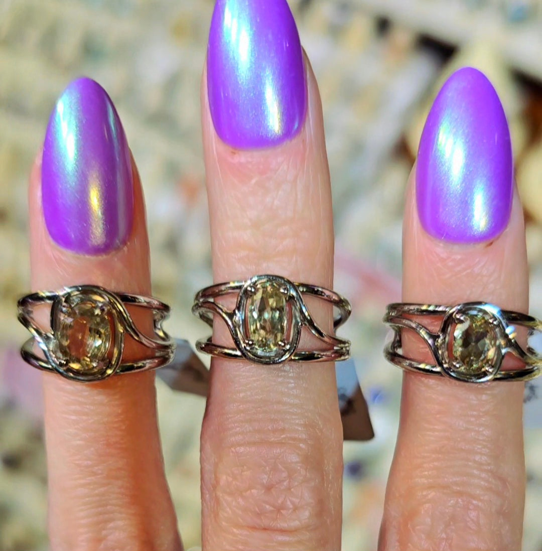 Enchanting Diaspore Midi Cuff Rings