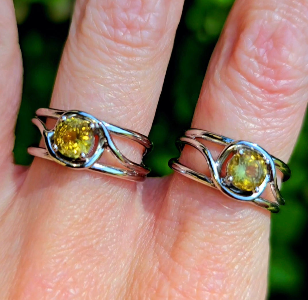 Enchanting Chrondrodite Rings