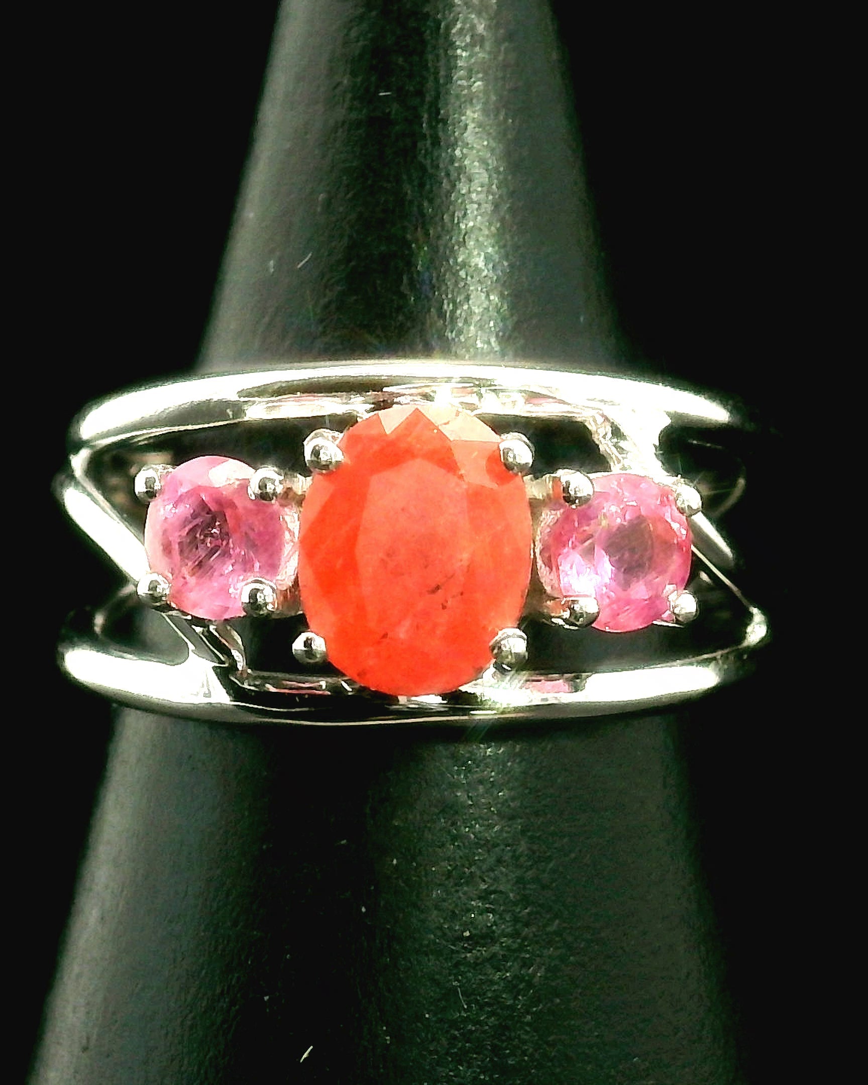 Enchanting Vayrynenite Cuff Ring