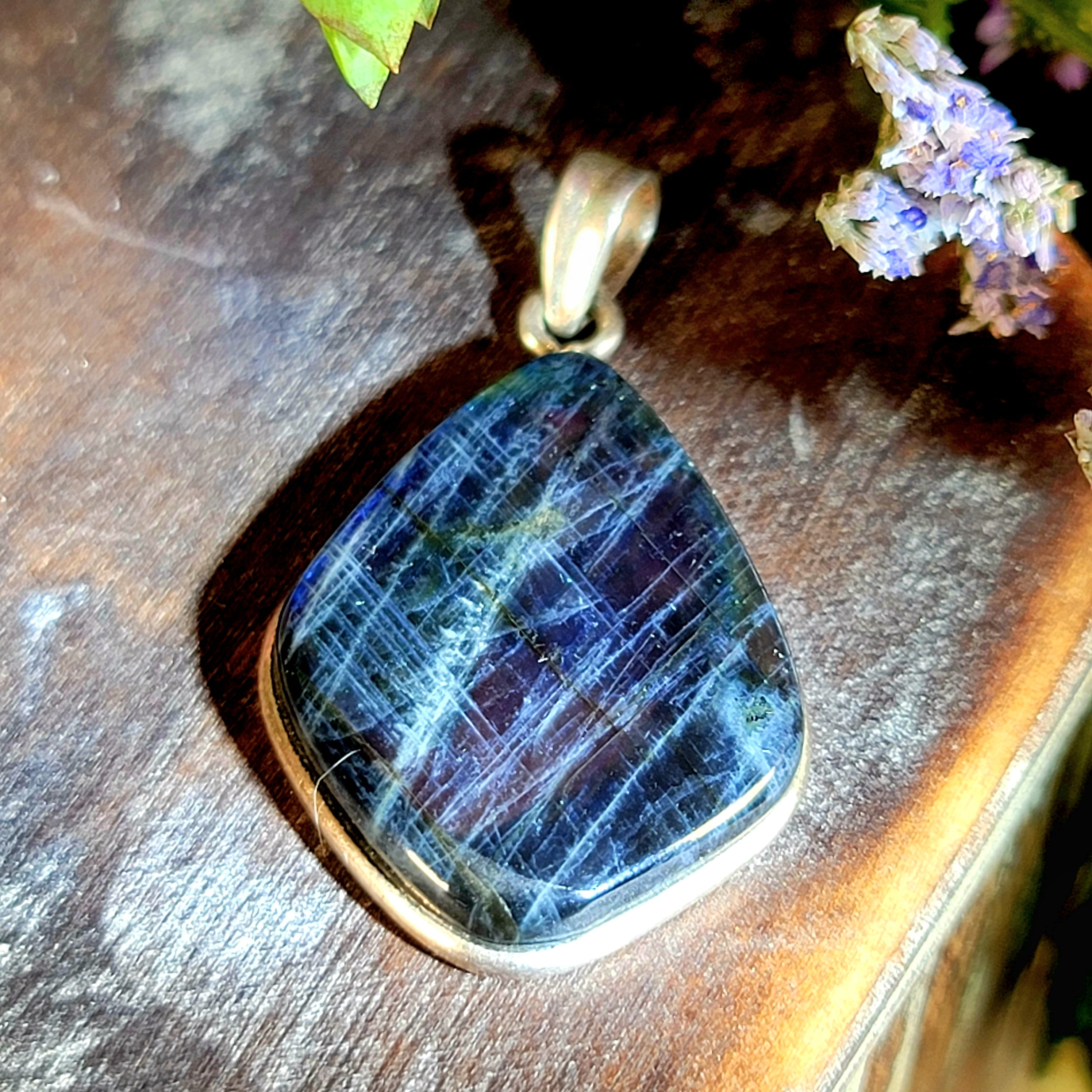 Spectrolite Pendant .925 Silver for Intuition, Magic and Transformation