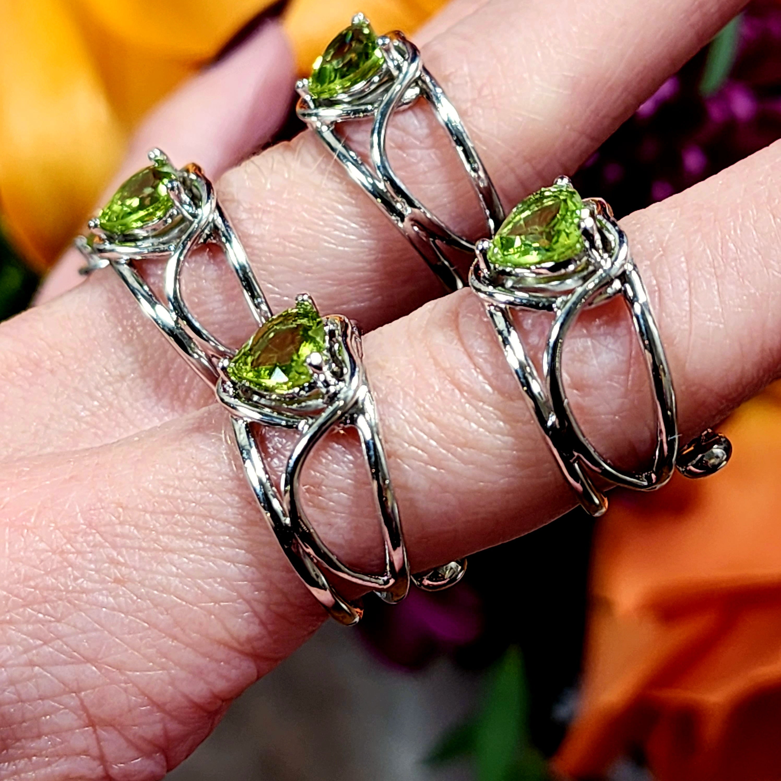 Peridot Heart Finger Cuff Adjustable Ring .925 Silver for Health, Prosperity and Protection