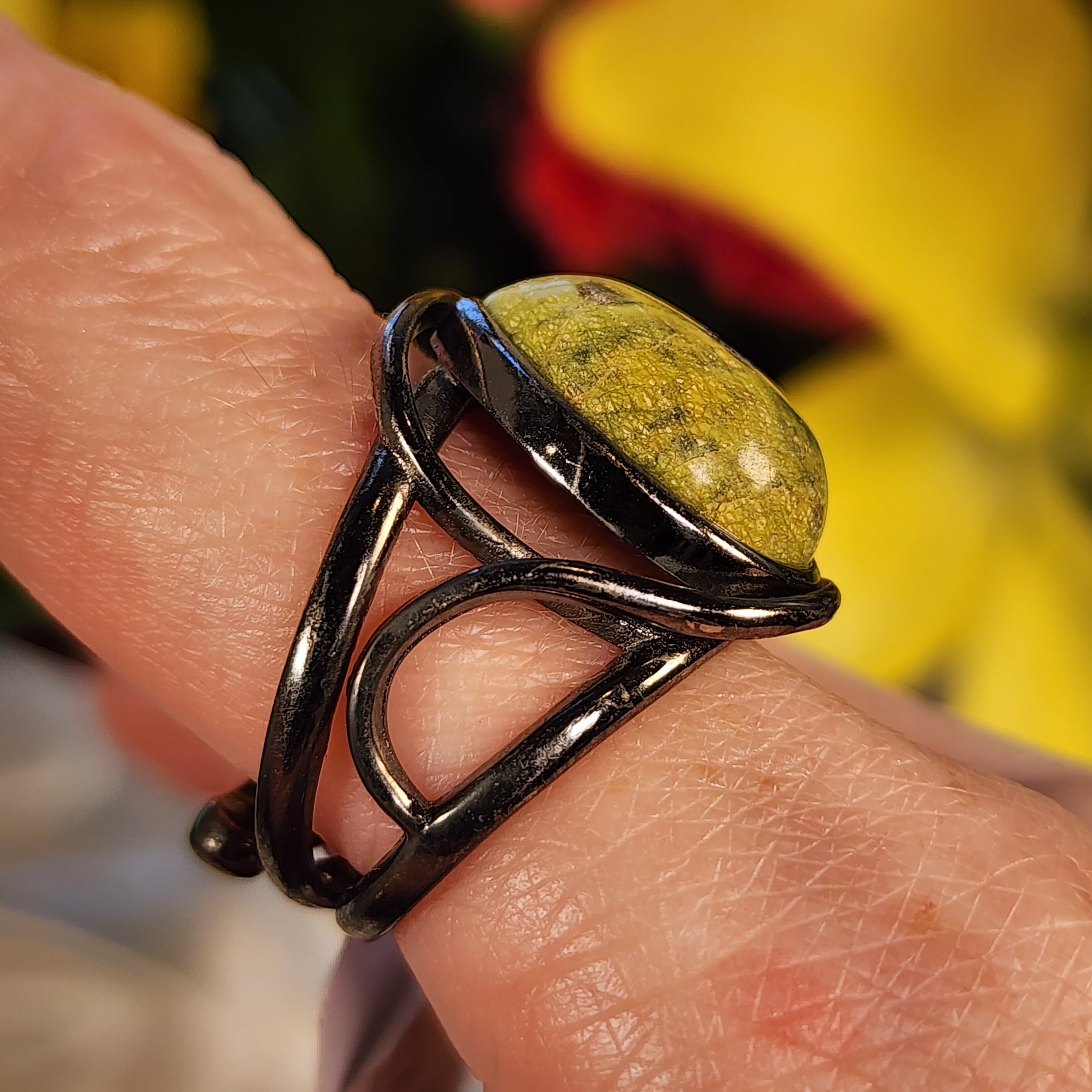 Atlantisite Stichtite in Serpentine Finger Cuff Adjustable Ring .925 Silver with Rhodium Plating for Emotional Maturity, Inner Peace and Improved Self Esteem