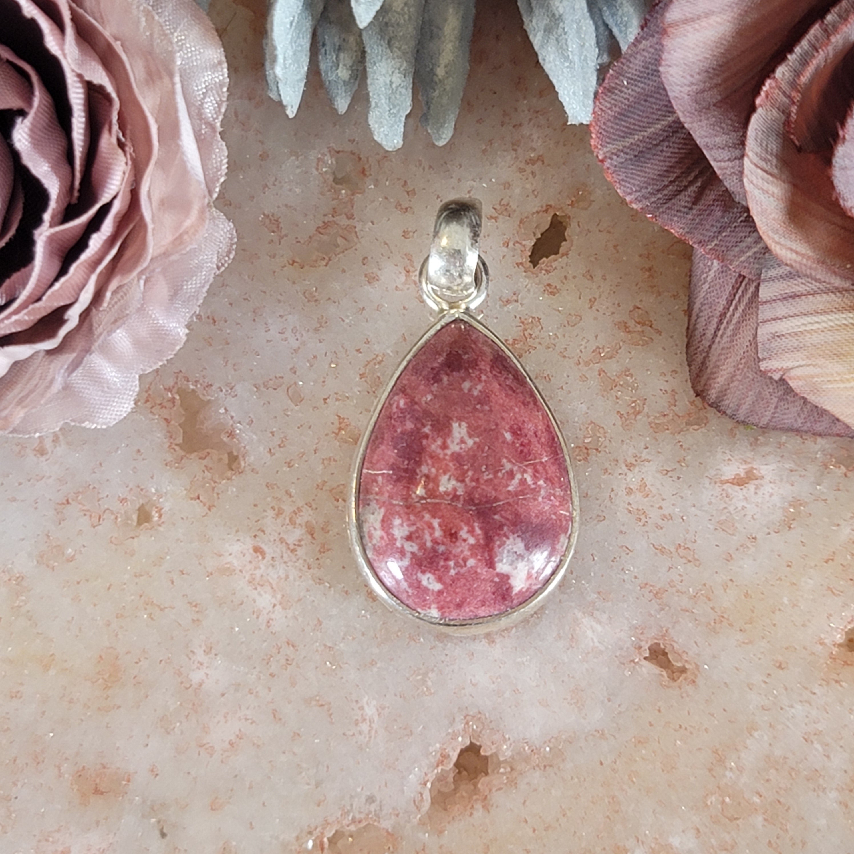 Thulite Pendant .925 Silver Pendant for Expressing Love and Experiencing Pleasure