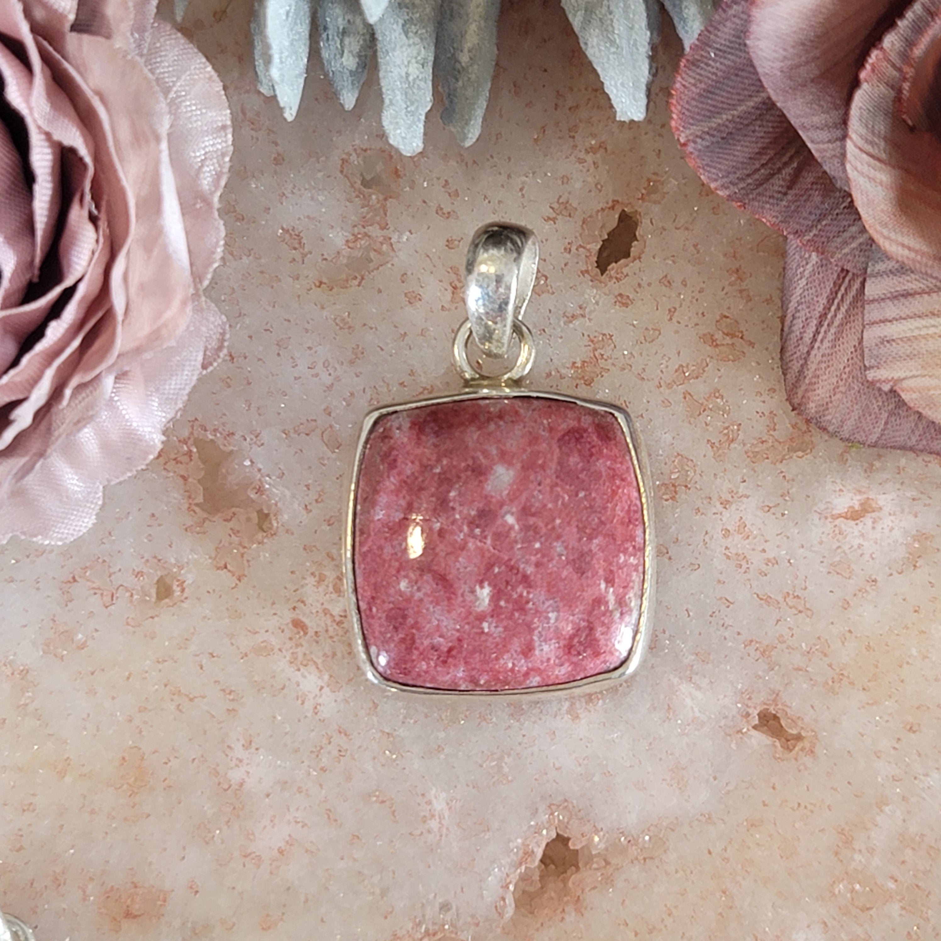 Thulite Pendant .925 Silver Pendant for Expressing Love and Experiencing Pleasure