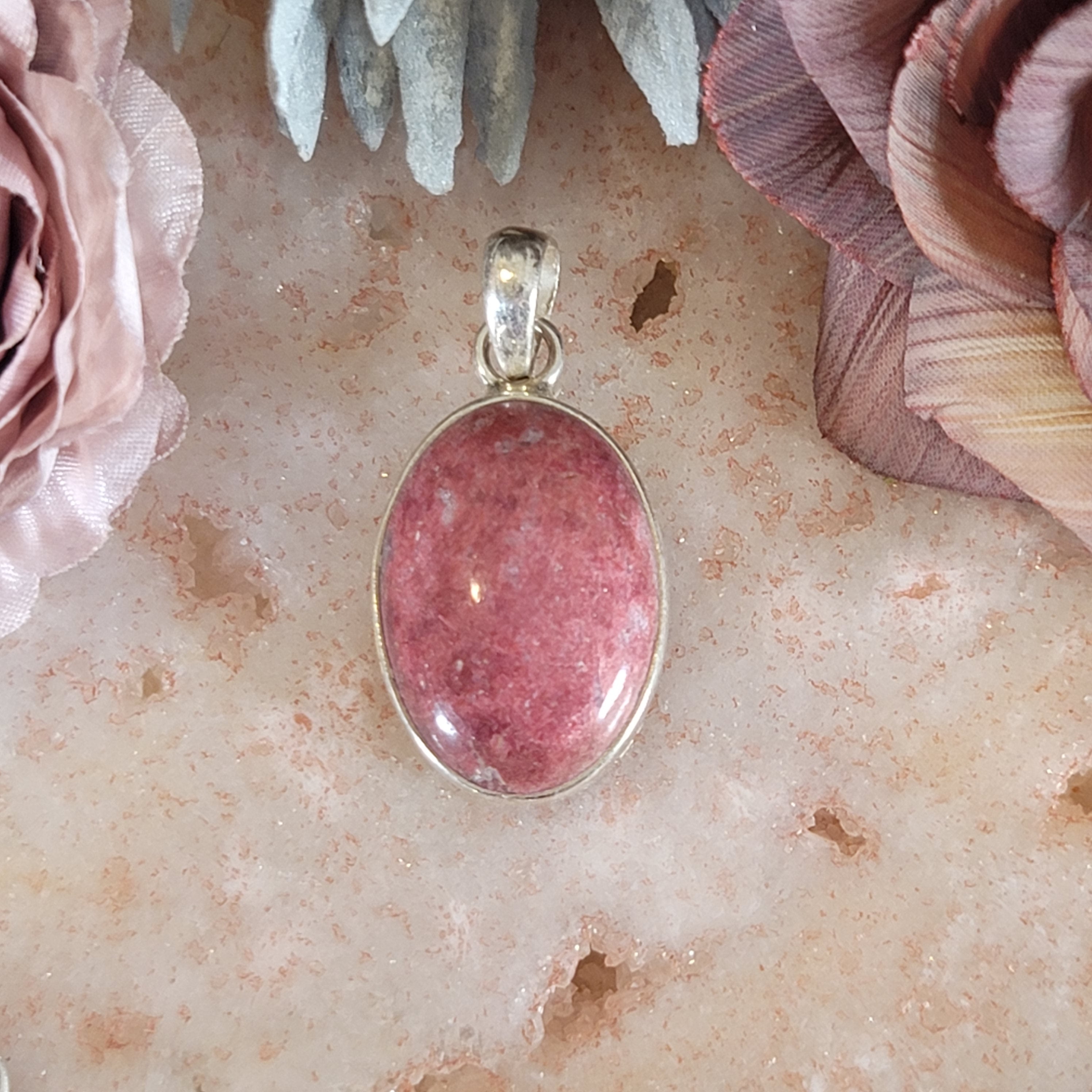 Thulite Pendant .925 Silver Pendant for Expressing Love and Experiencing Pleasure