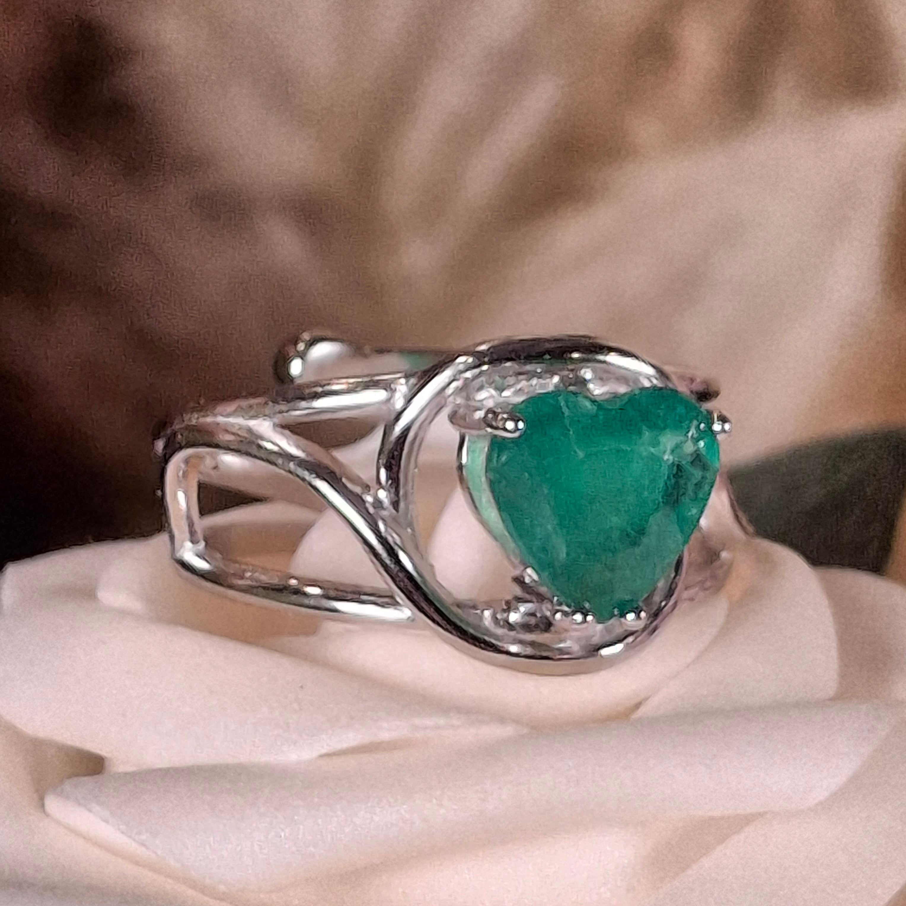 Emerald Cuff Ring .925 Sterling Silver for Abundance, Love and Wealth