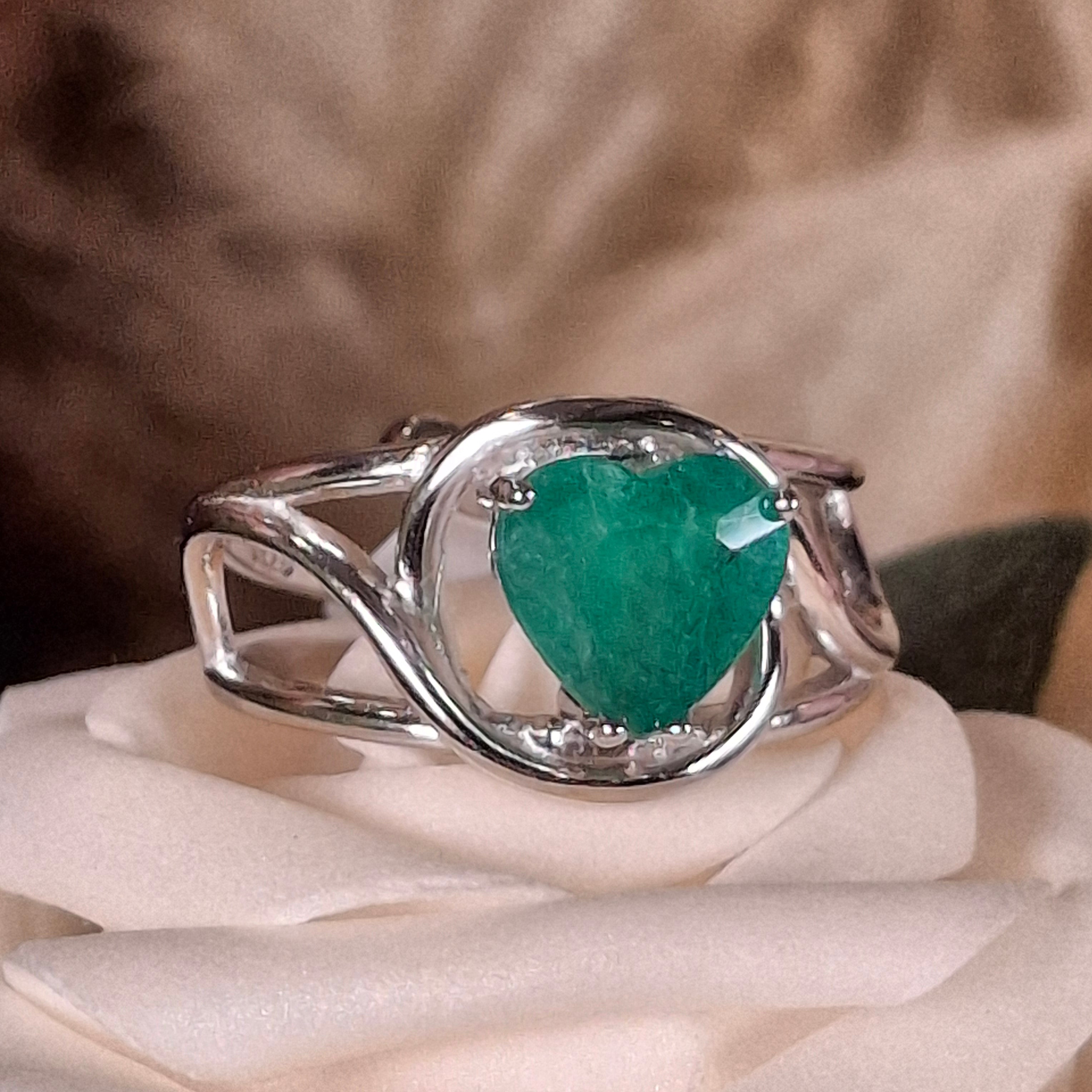 Emerald Cuff Ring .925 Sterling Silver for Abundance, Love and Wealth