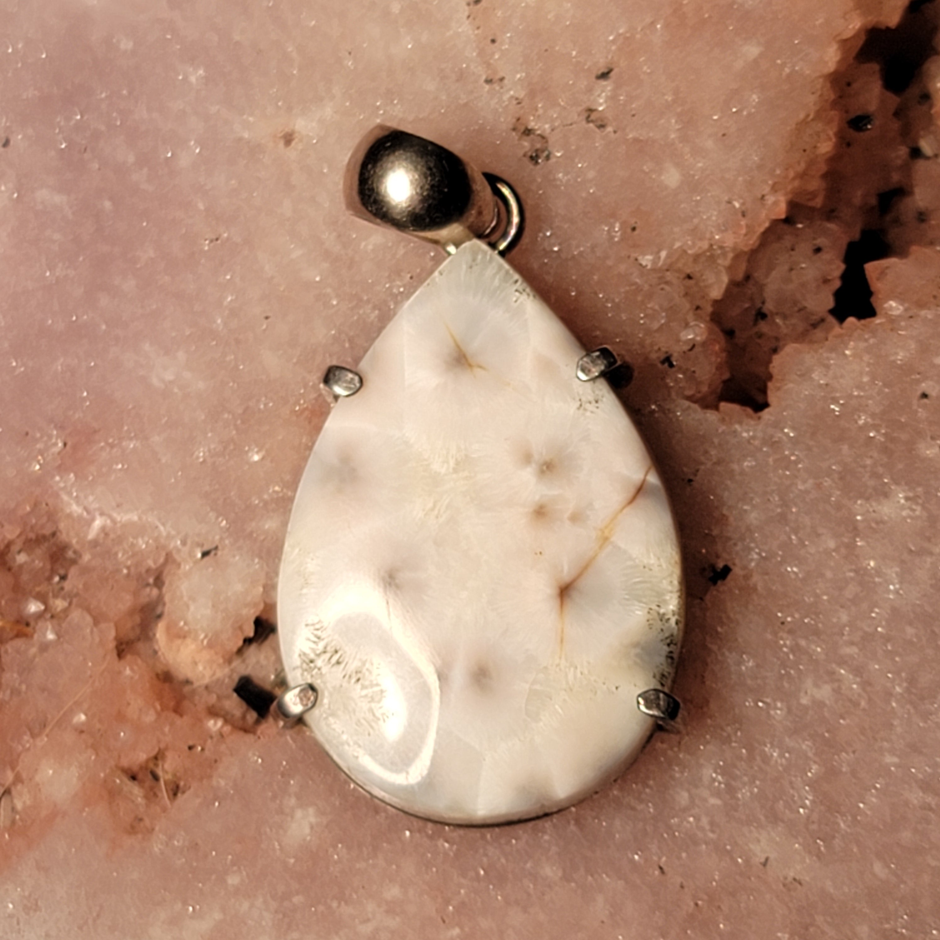 Pink Natrolite Pendant .925 Silver for Channeling, Psychic Abilities and Awakening of your Third Eye Chakra