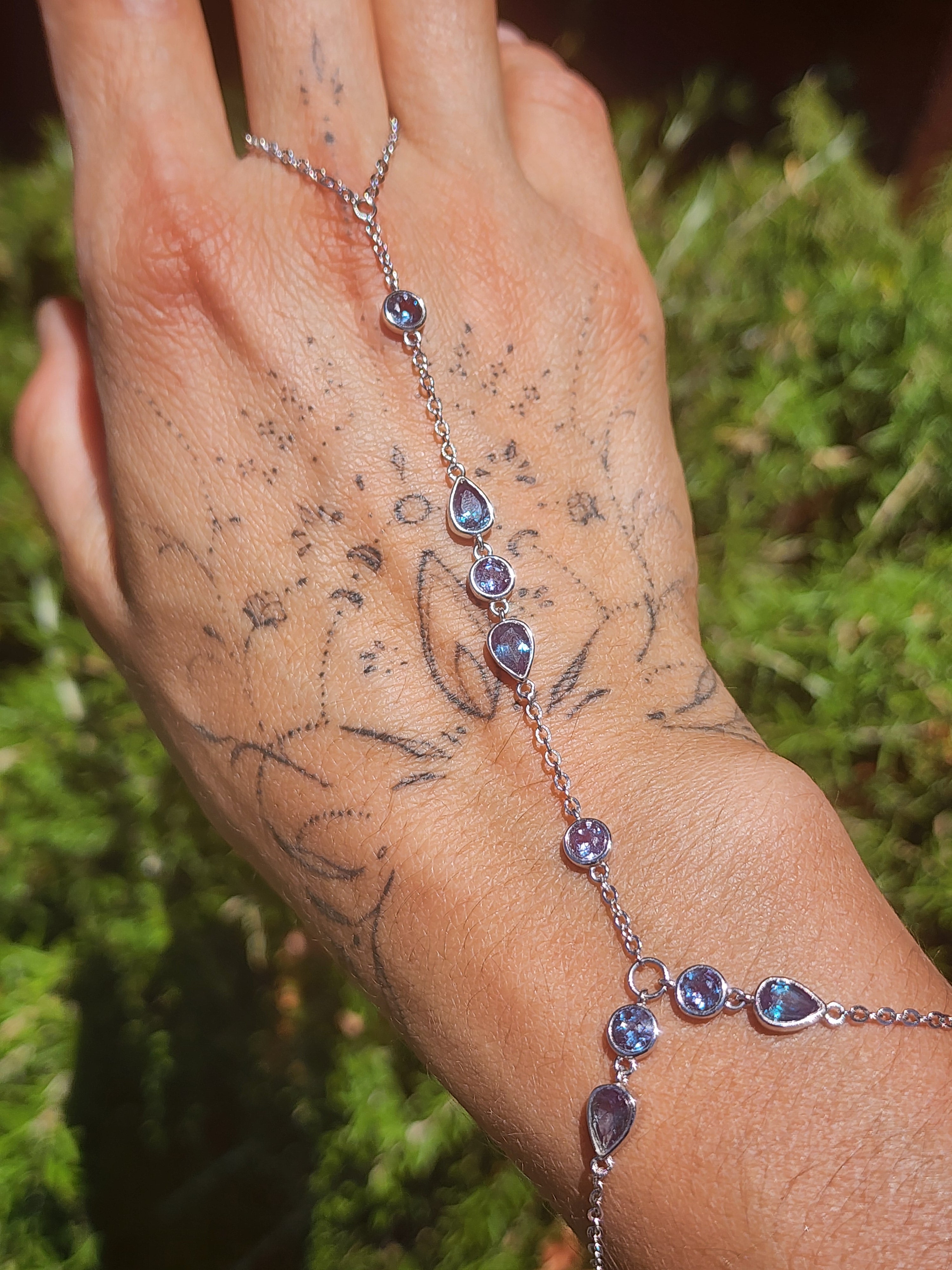 Crystal Adjustable Hand-Chain in .925 Silver for Creation and Prosperity