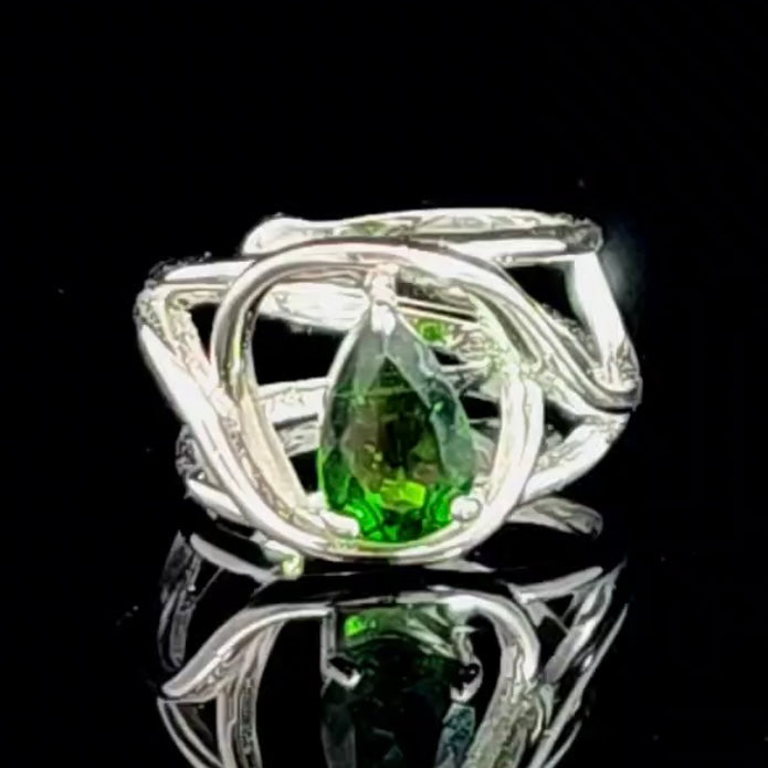Chrome Diopside Finger Cuff Adjustable Ring .925 Silver for Compassion, Emotional Healing and Global Healing