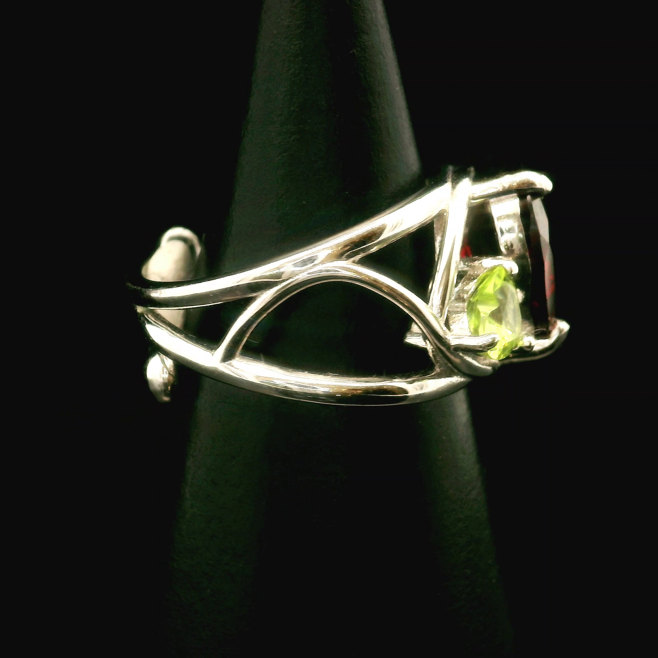 Garnet & Peridot Heart Cuff Ring .925 Silver for Health and Strength