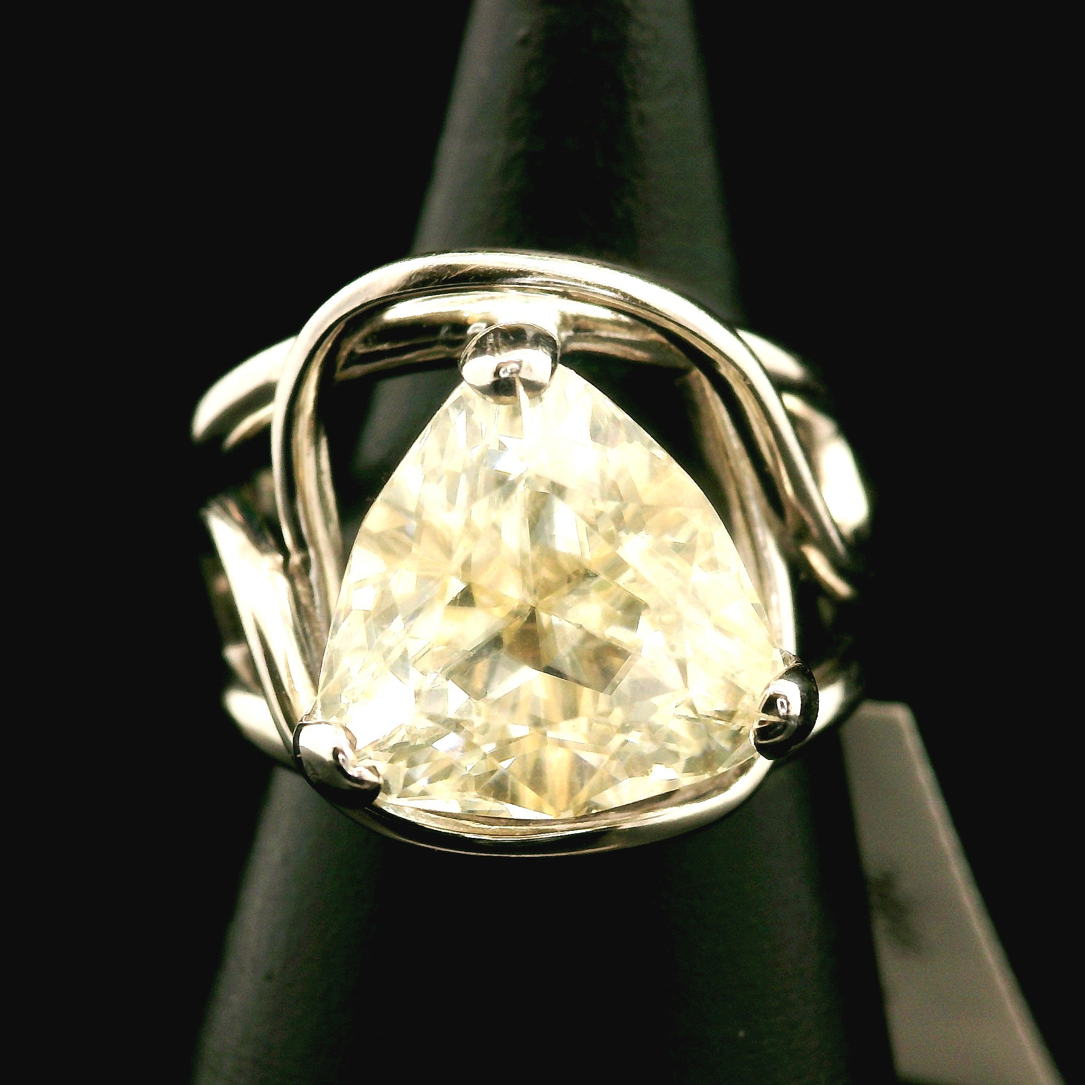 Gold Aragonite Cuff Ring 925 Silver for Joy, Love and Empowerment