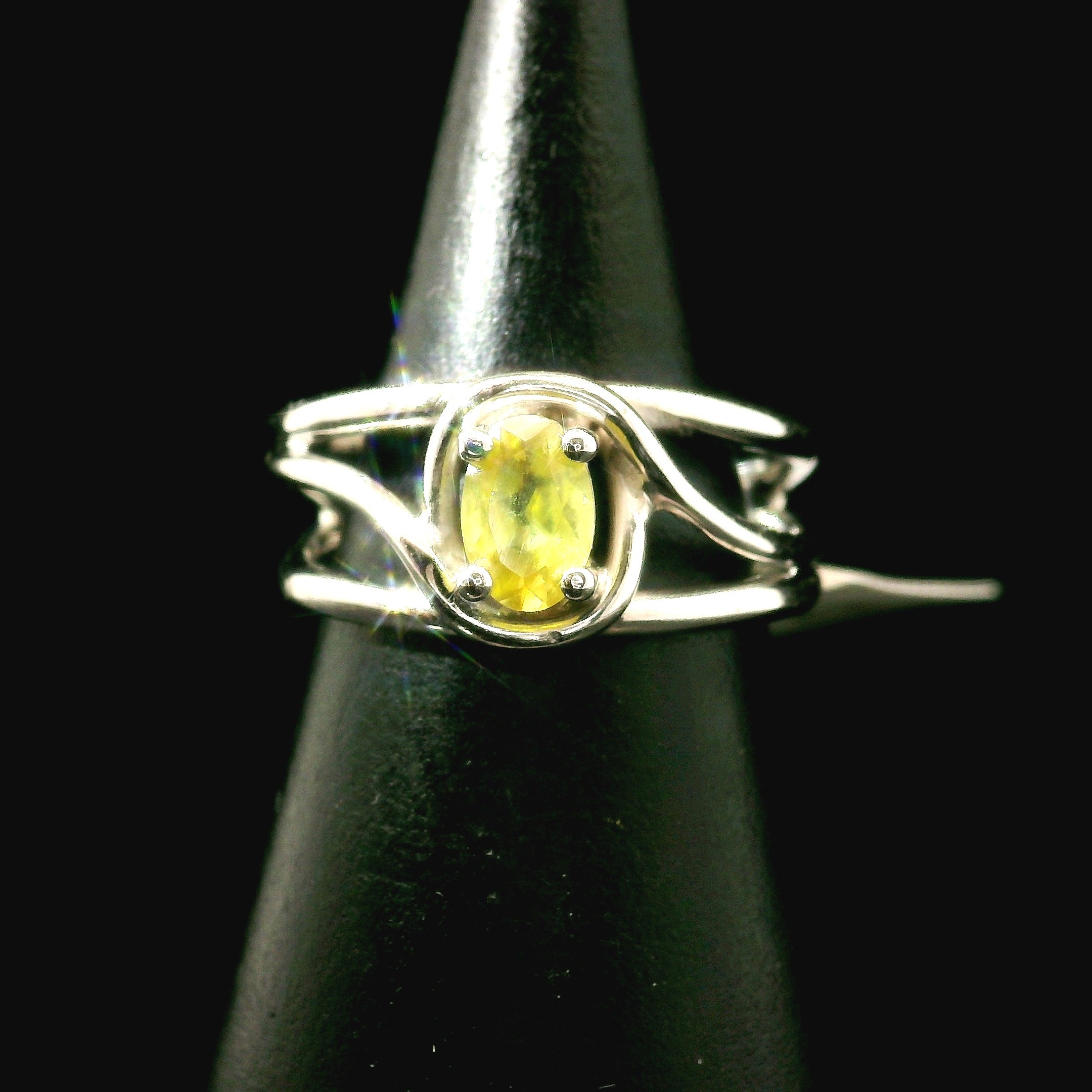 Sphene Midi Cuff Ring .925 Silver for Revitalizing your Life Force Energy and Accelerates Manifestations