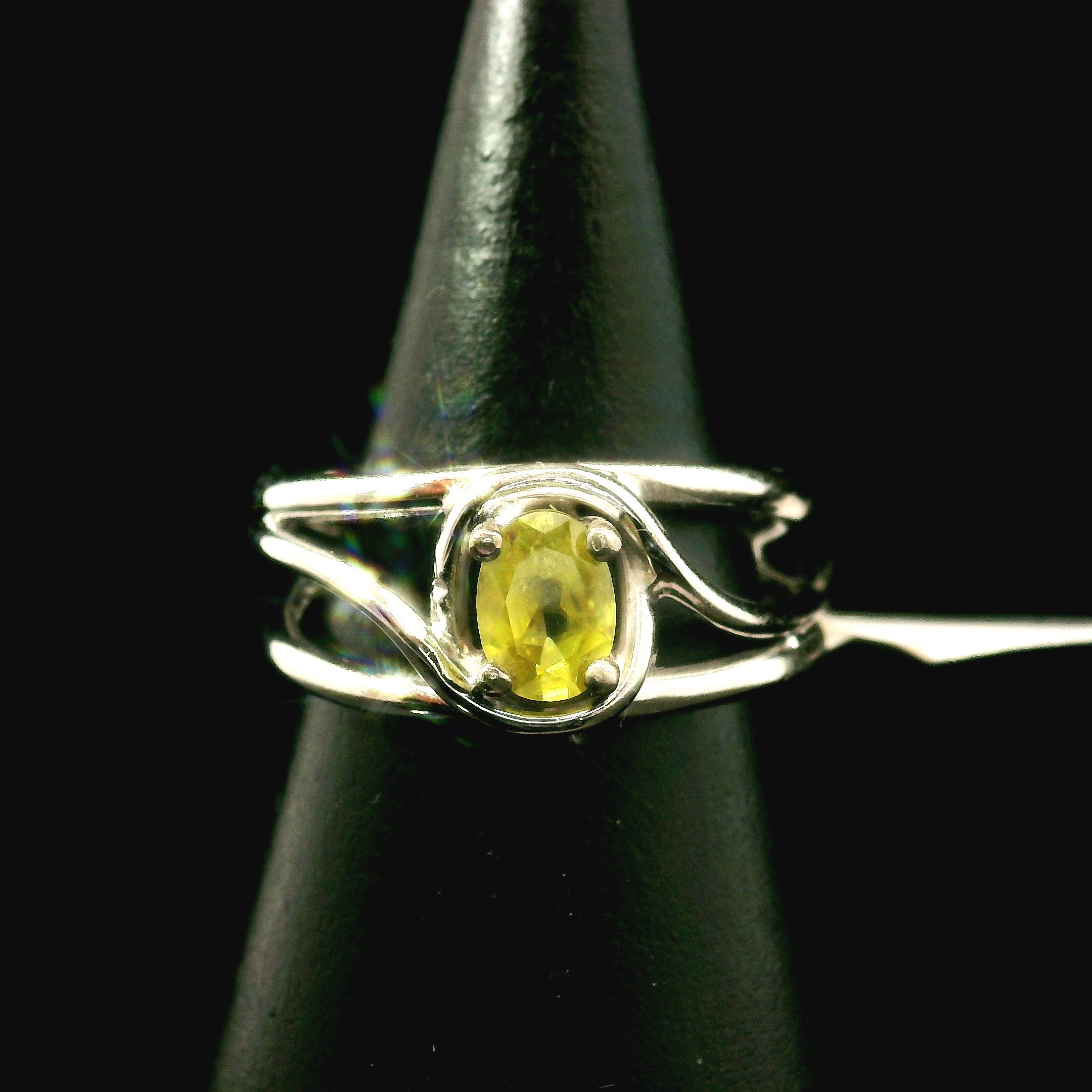 Sphene Midi Cuff Ring .925 Silver for Revitalizing your Life Force Energy and Accelerates Manifestations