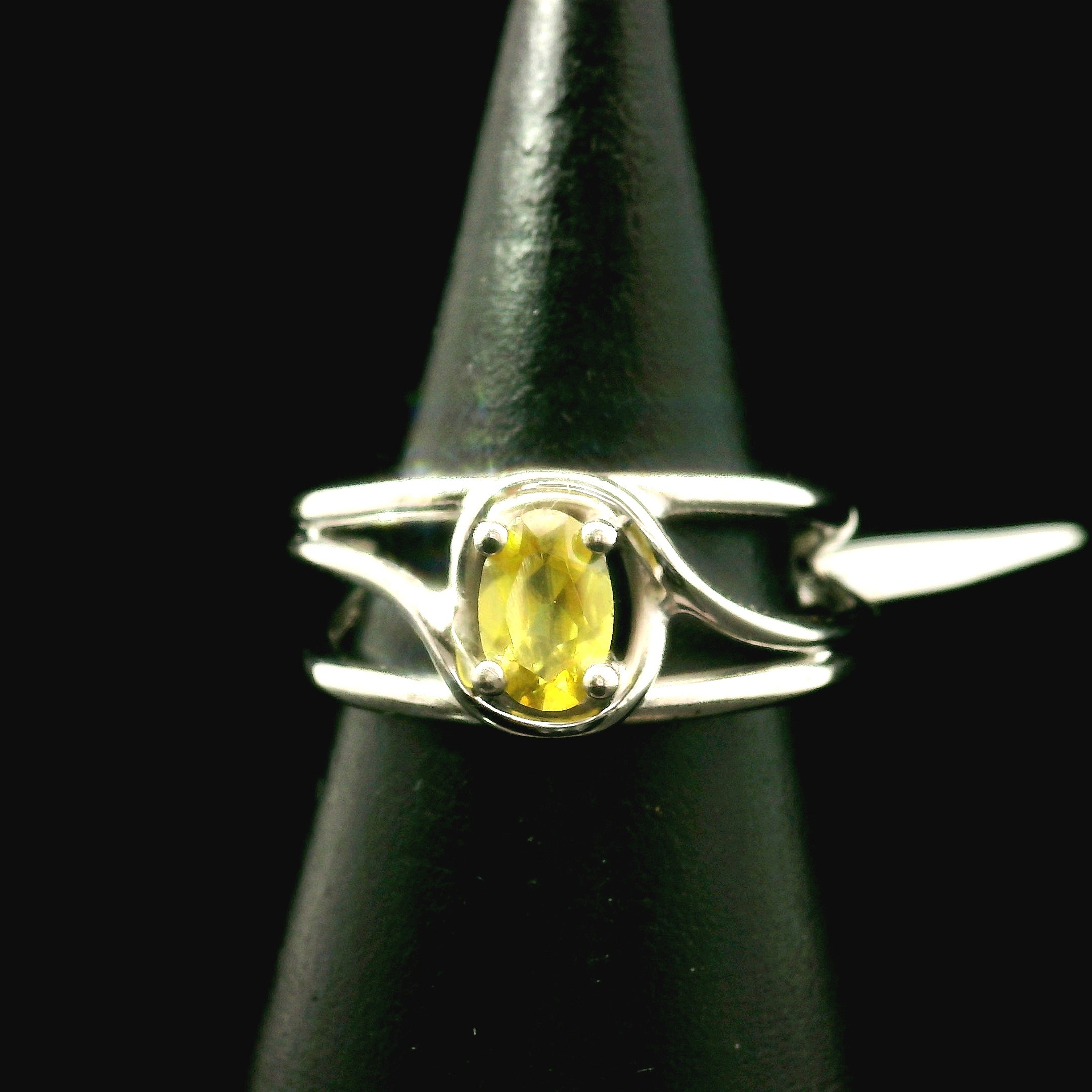 Sphene Midi Cuff Ring .925 Silver for Revitalizing your Life Force Energy and Accelerates Manifestations