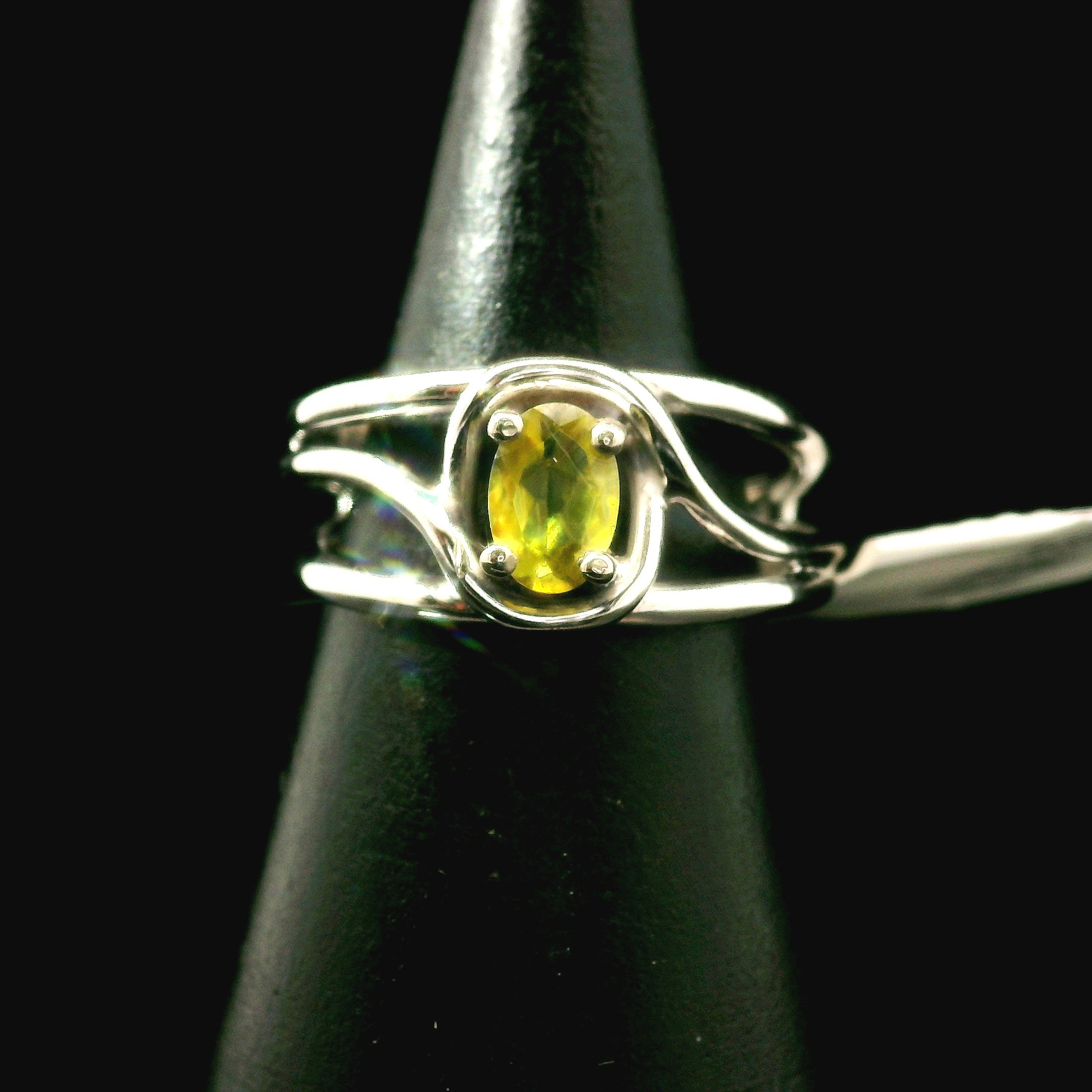 Sphene Midi Cuff Ring .925 Silver for Revitalizing your Life Force Energy and Accelerates Manifestations