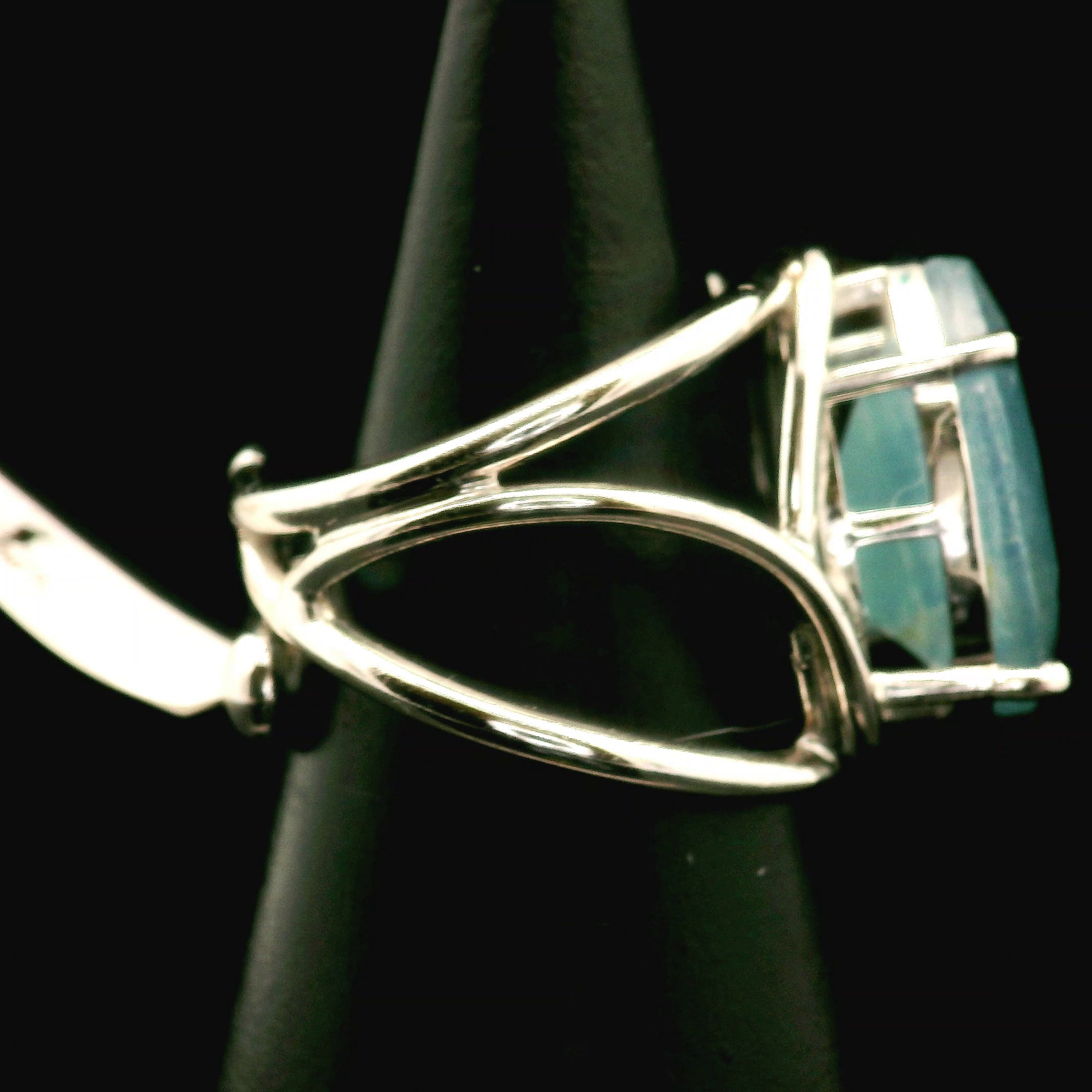 Lemurian Blue Calcite Cuff Ring 925 Silver for Happiness, Healing and Peace