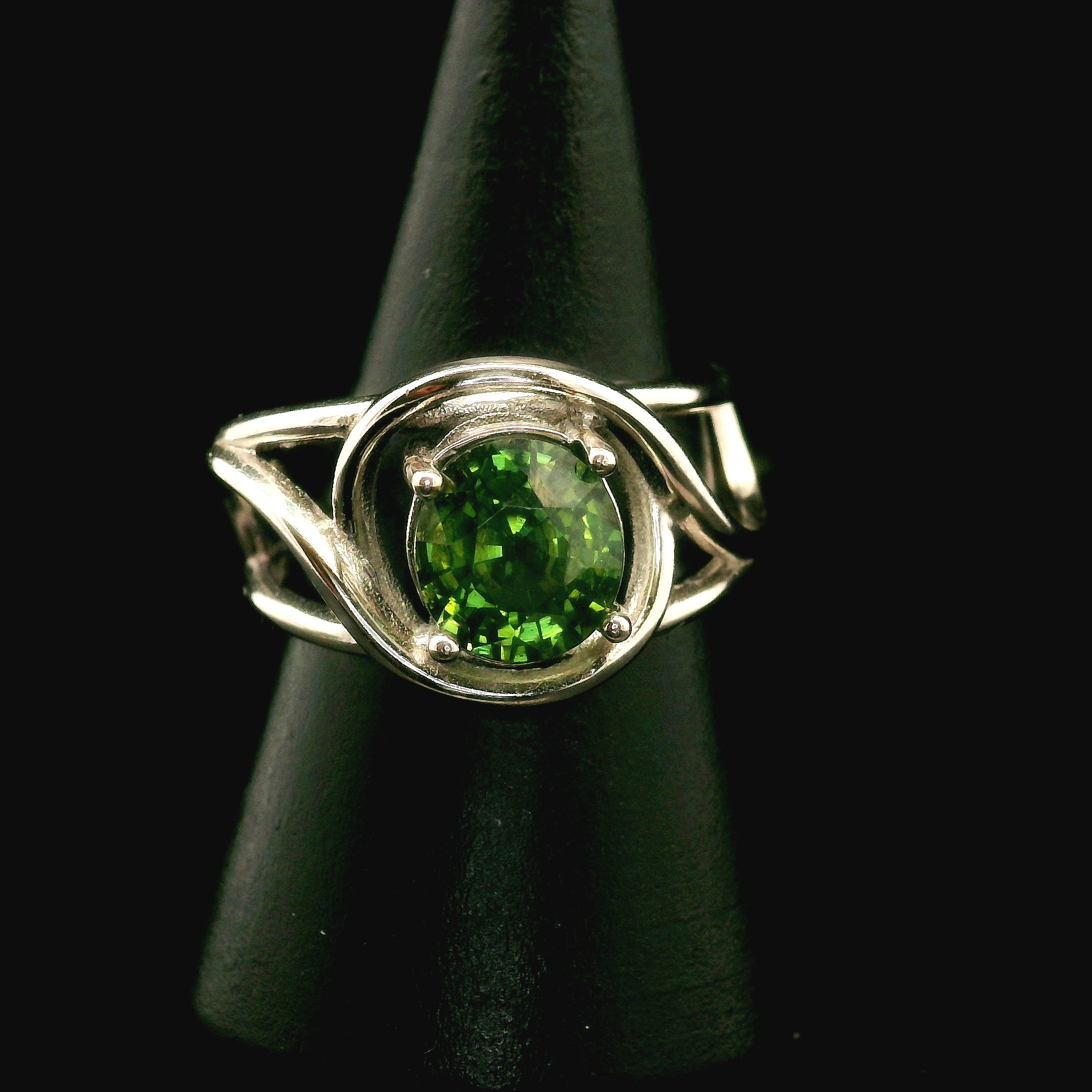 Green Zircon Cuff Ring .925 Silver for Determination, Organization & Transformation