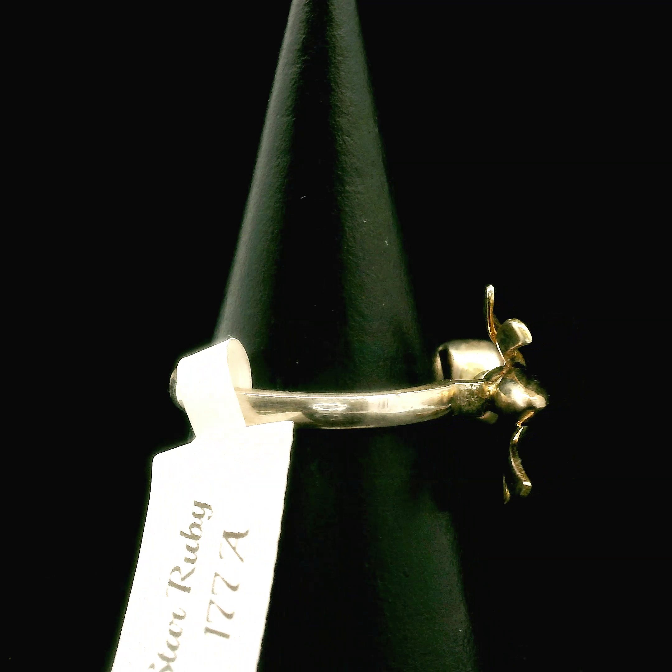 Star Ruby Bee Ring .925 Silver for Confidence, Empowerment, Passion and Success