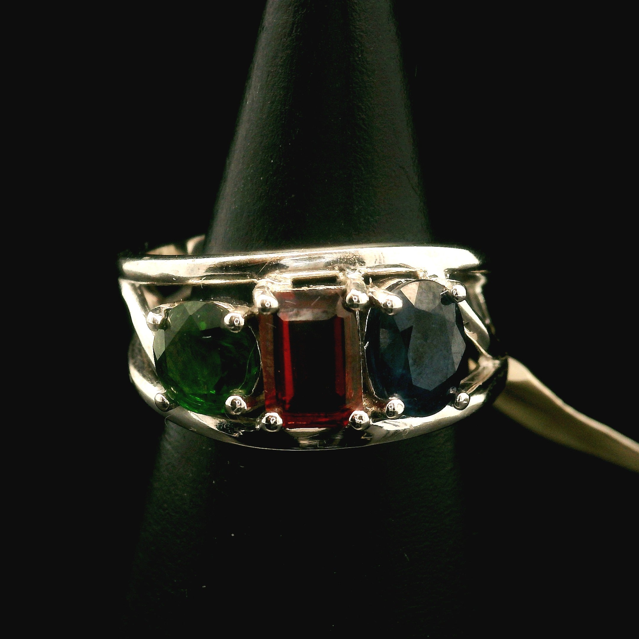 Triple Stone Finger Crown Ring .925 Silver