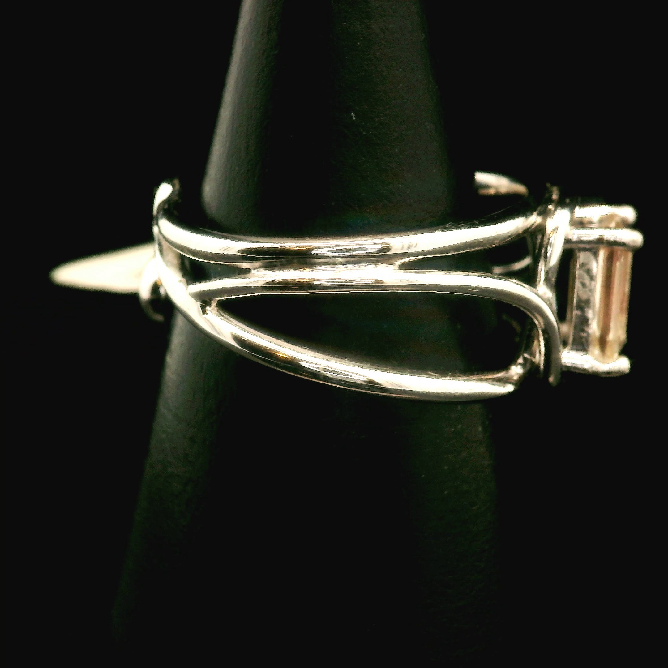 Oregon Sunstone Cuff Ring .925 Silver for Confidence and Strength
