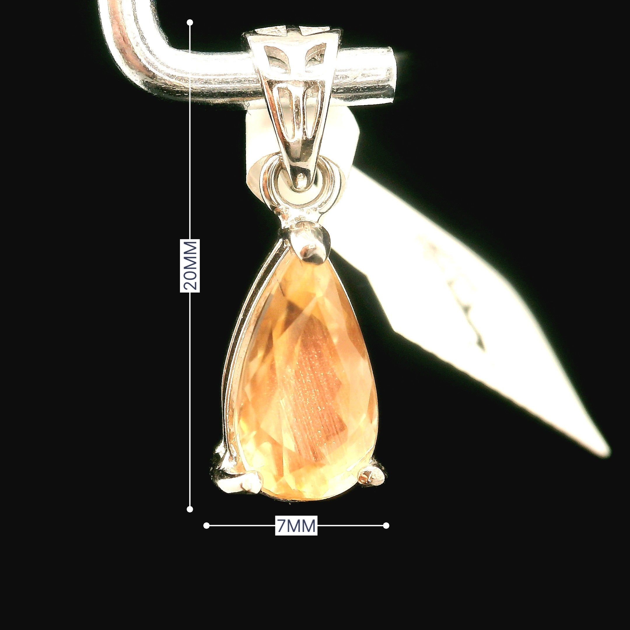 Oregon Sunstone Pendant .925 Silver for Confidence and Strength