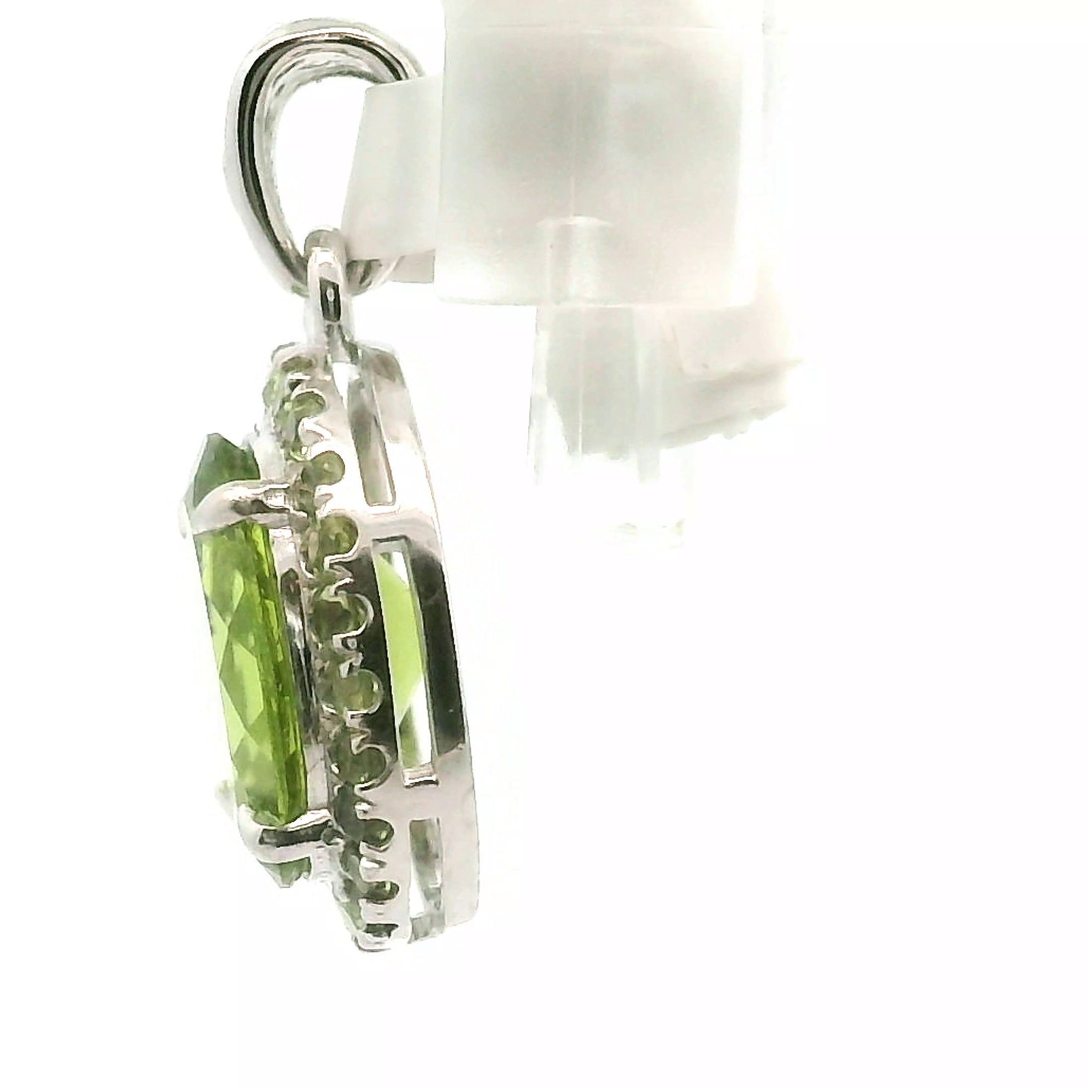Peridot Pavé Pendant .925 Silver for Self-Compassion and a Deeper Connection to Nature