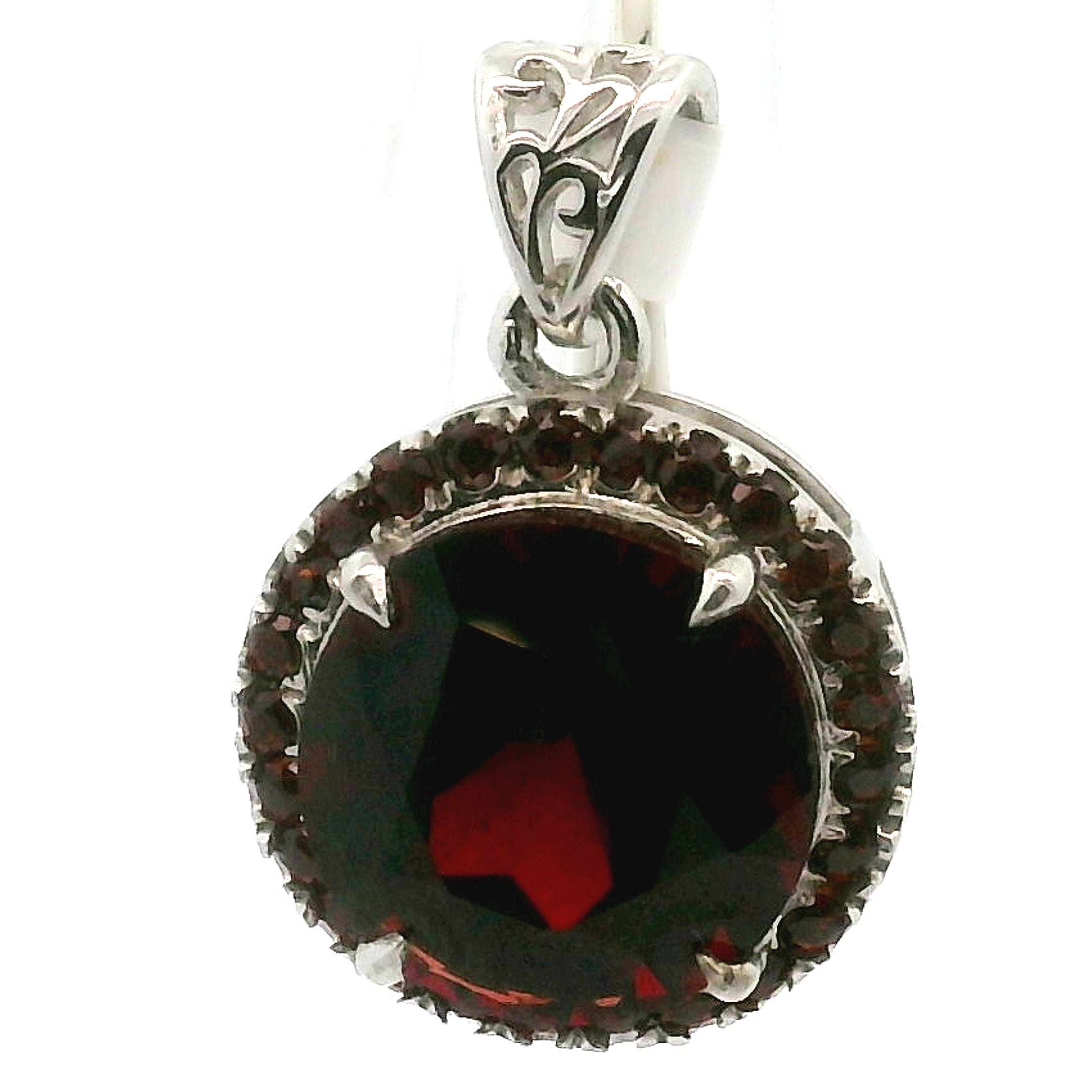 Garnet Pavé Pendant .925 Silver for Strength and Universal Connection