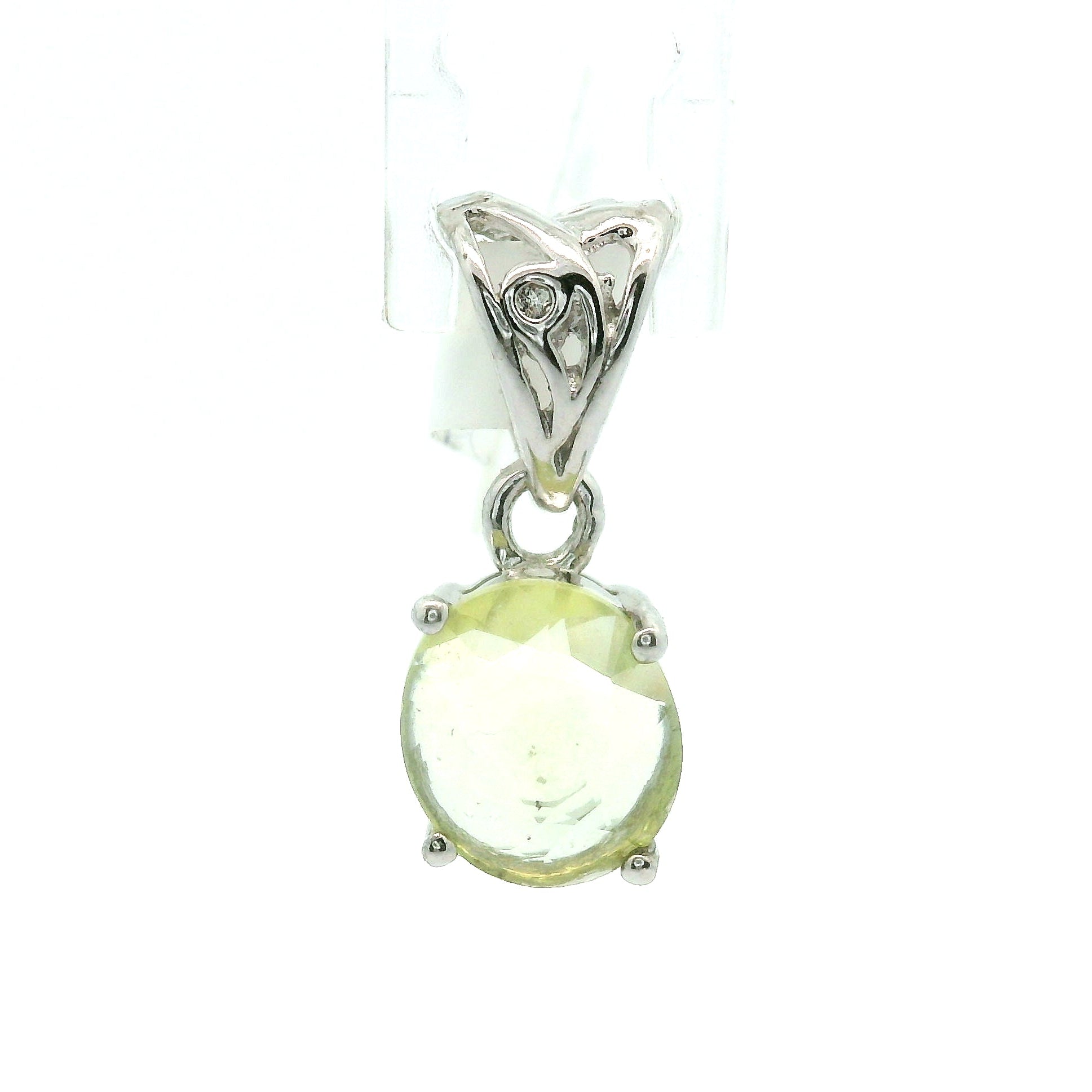 Montana Sapphire Pendant .925 Sterling Silver for Dream-work and Self-Discipline