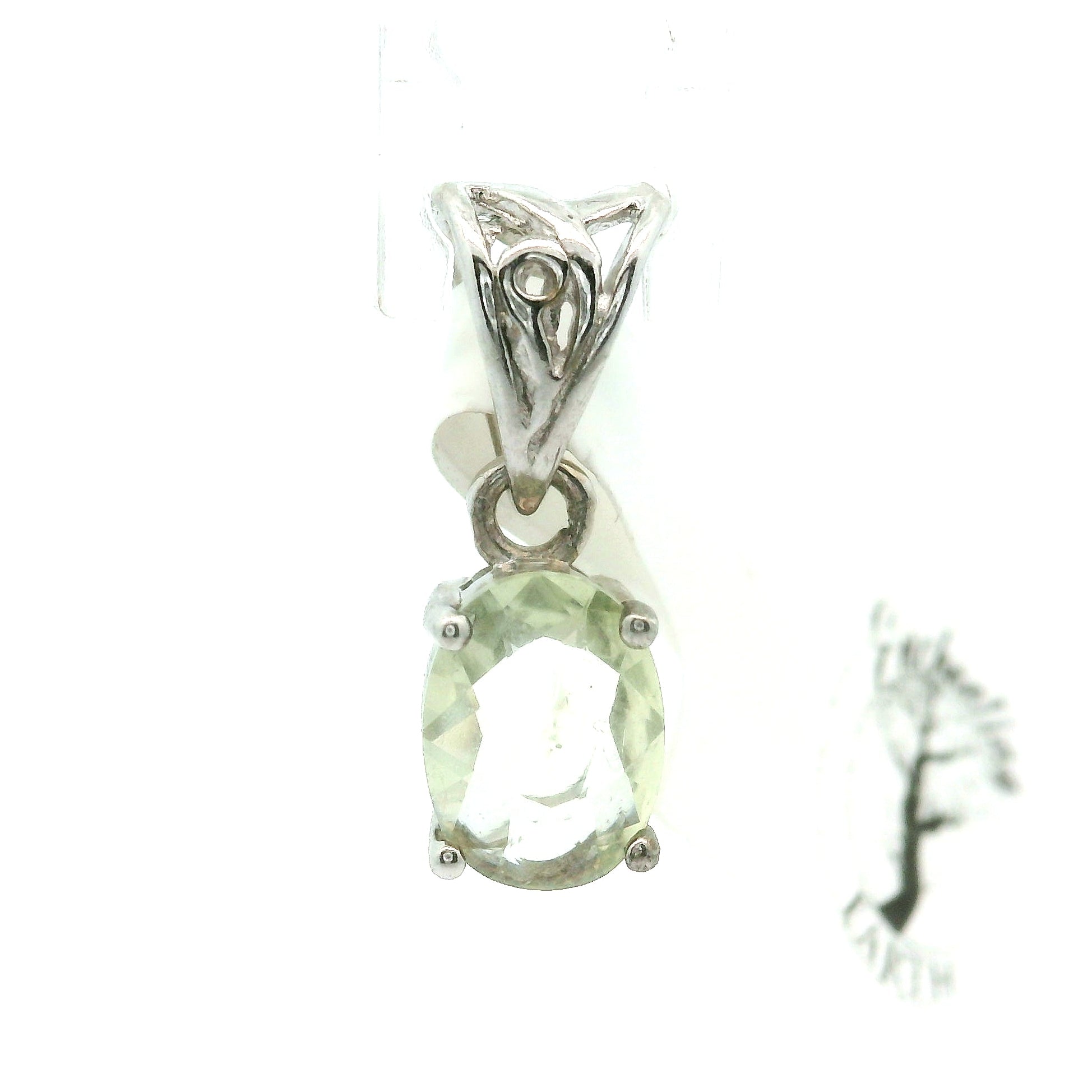 Montana Sapphire Pendant .925 Sterling Silver for Dream-work and Self-Discipline