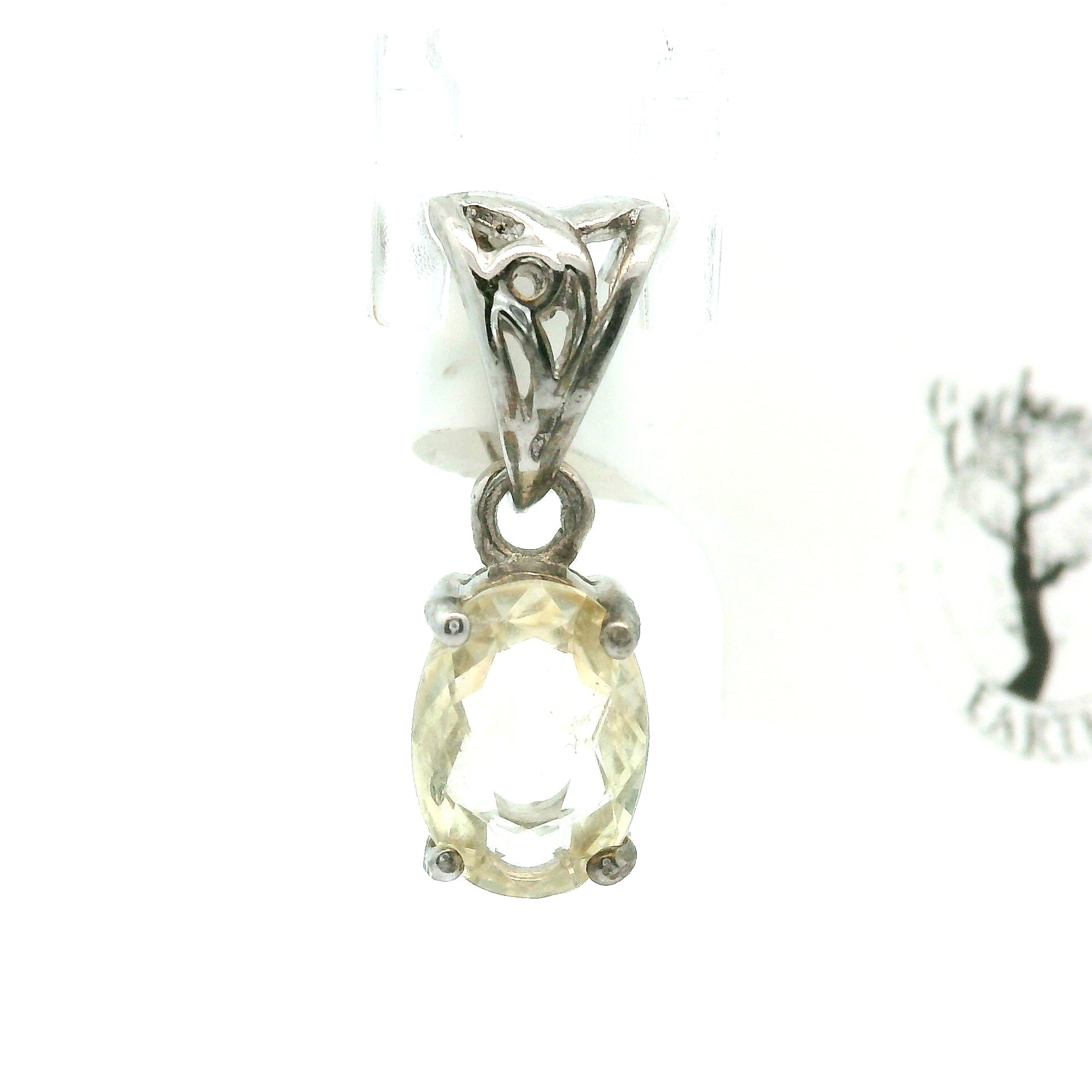 Montana Sapphire Pendant .925 Sterling Silver for Dream-work and Self-Discipline