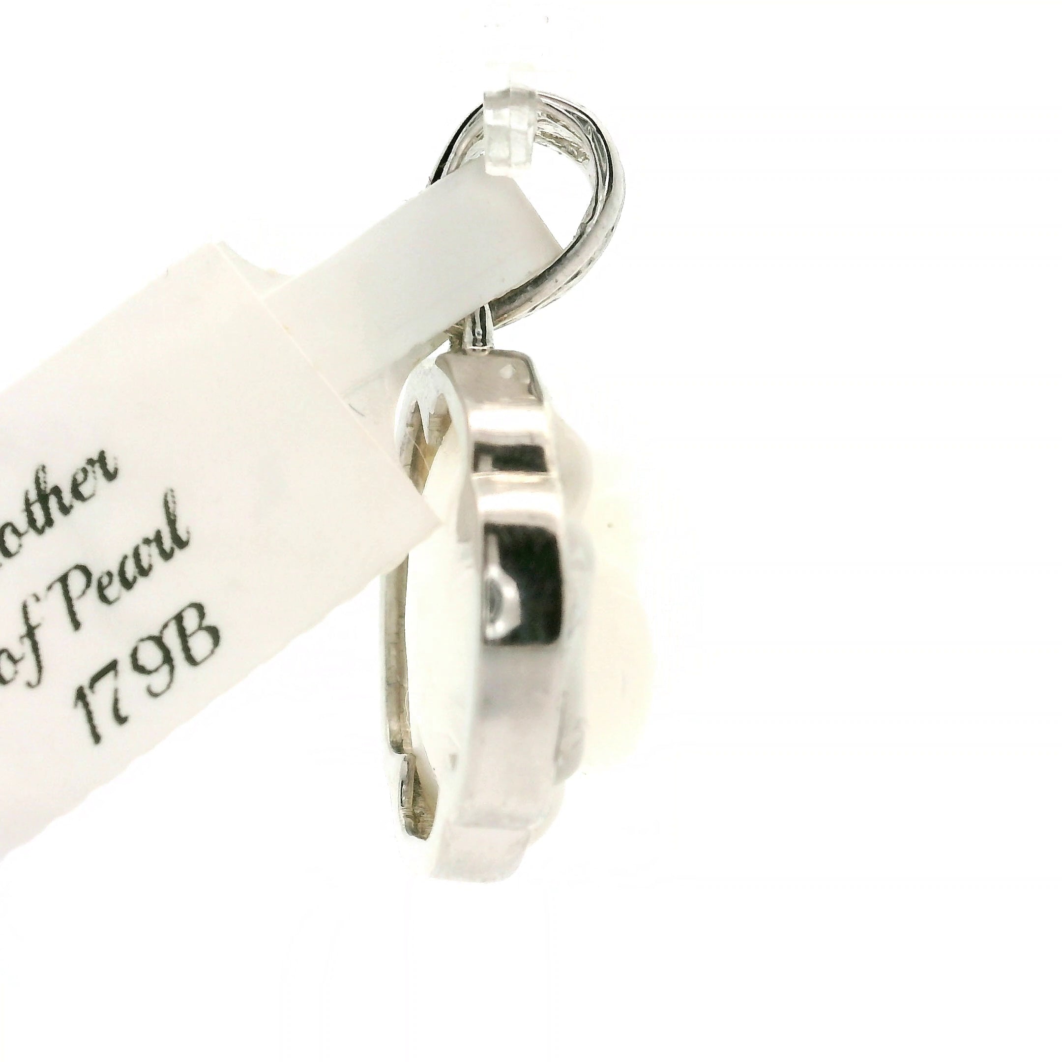 Mother of Pearl Flower Pendant .925 Silver for Embracing your Feminine Power, Memory and Peace of Mind