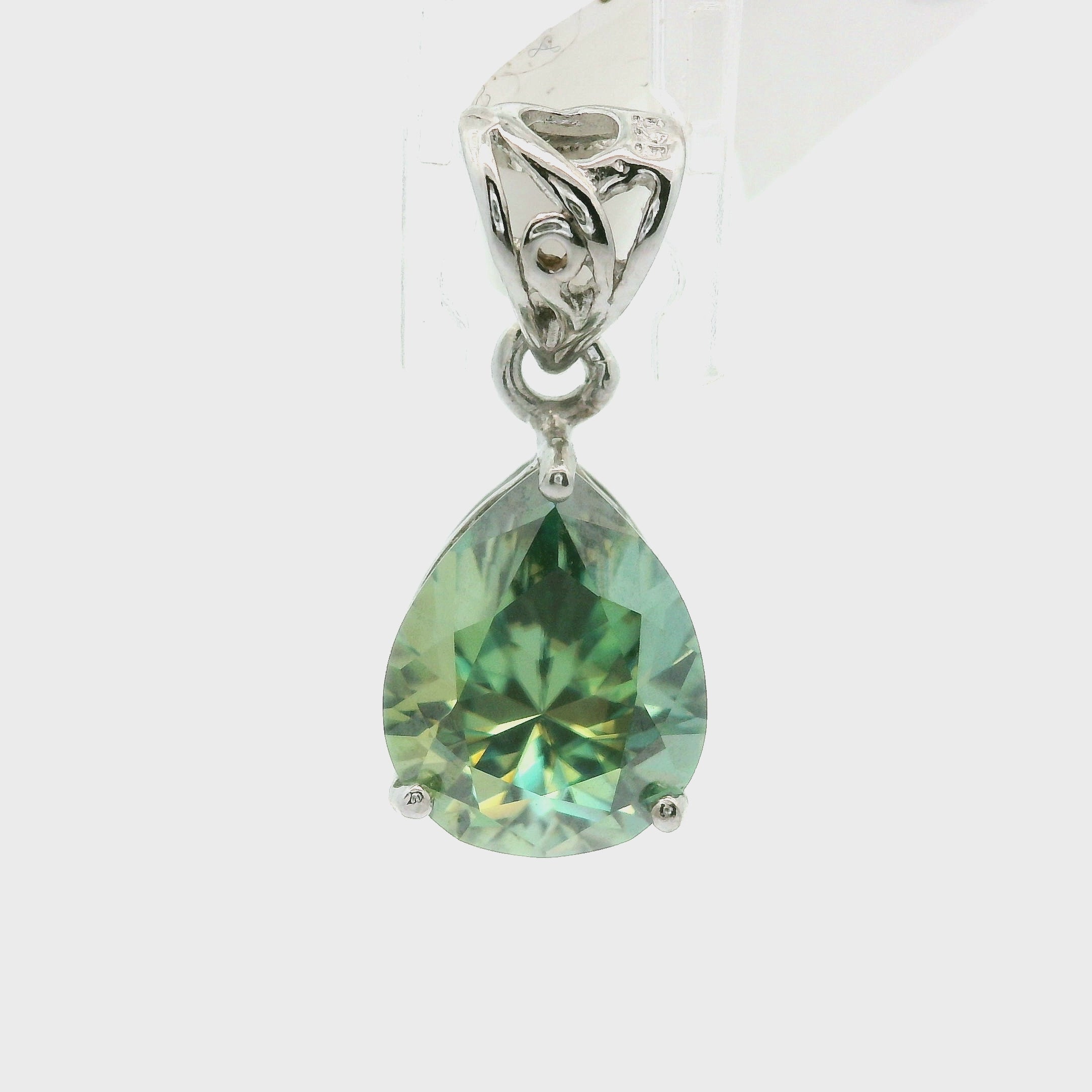 Green Moissanite Pendant .925 Silver for Enlightenment, Inner Peace & Spiritual Transformation