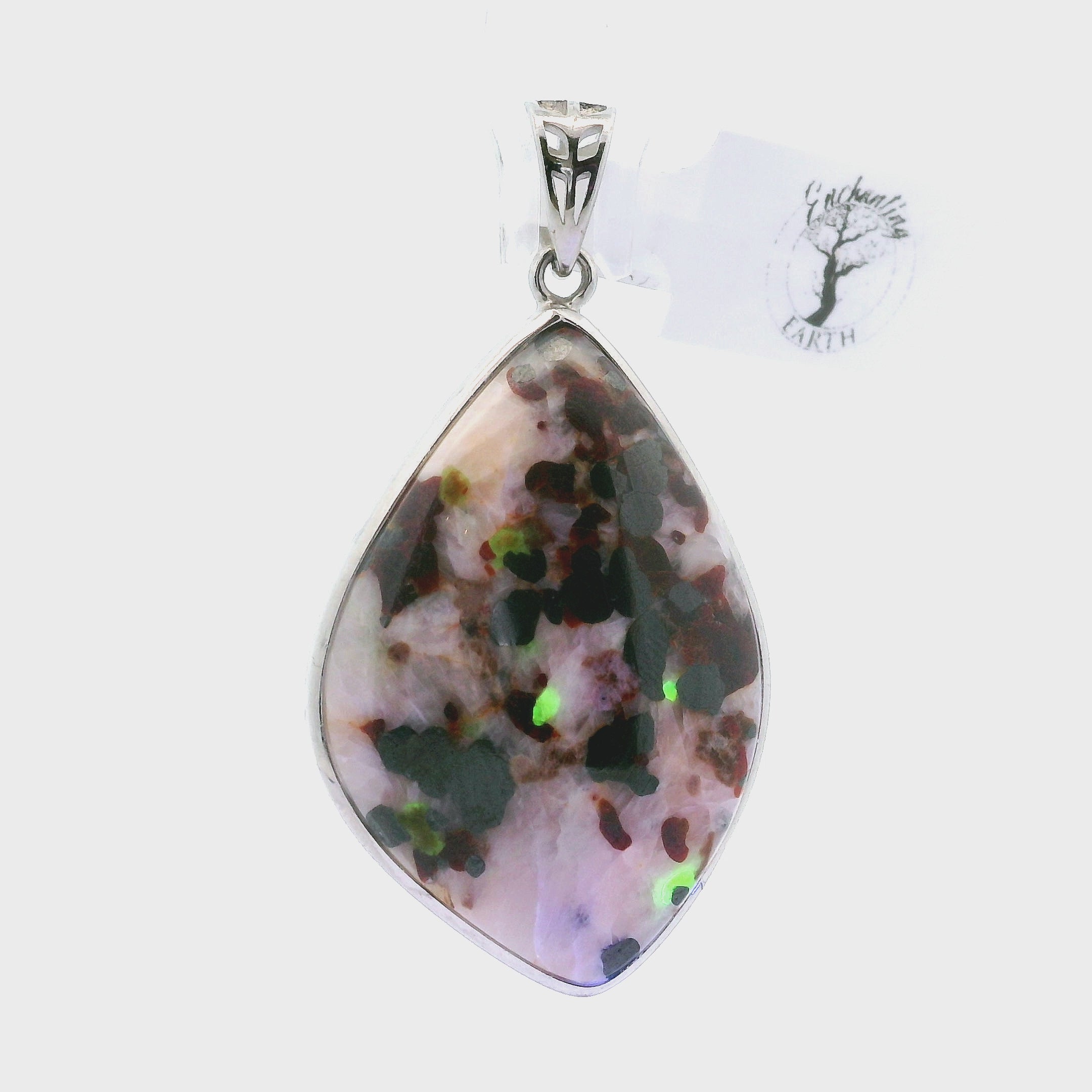 Willemite UV-Reactive Pendant 925 Silver for Creativity, Focus and Transformation