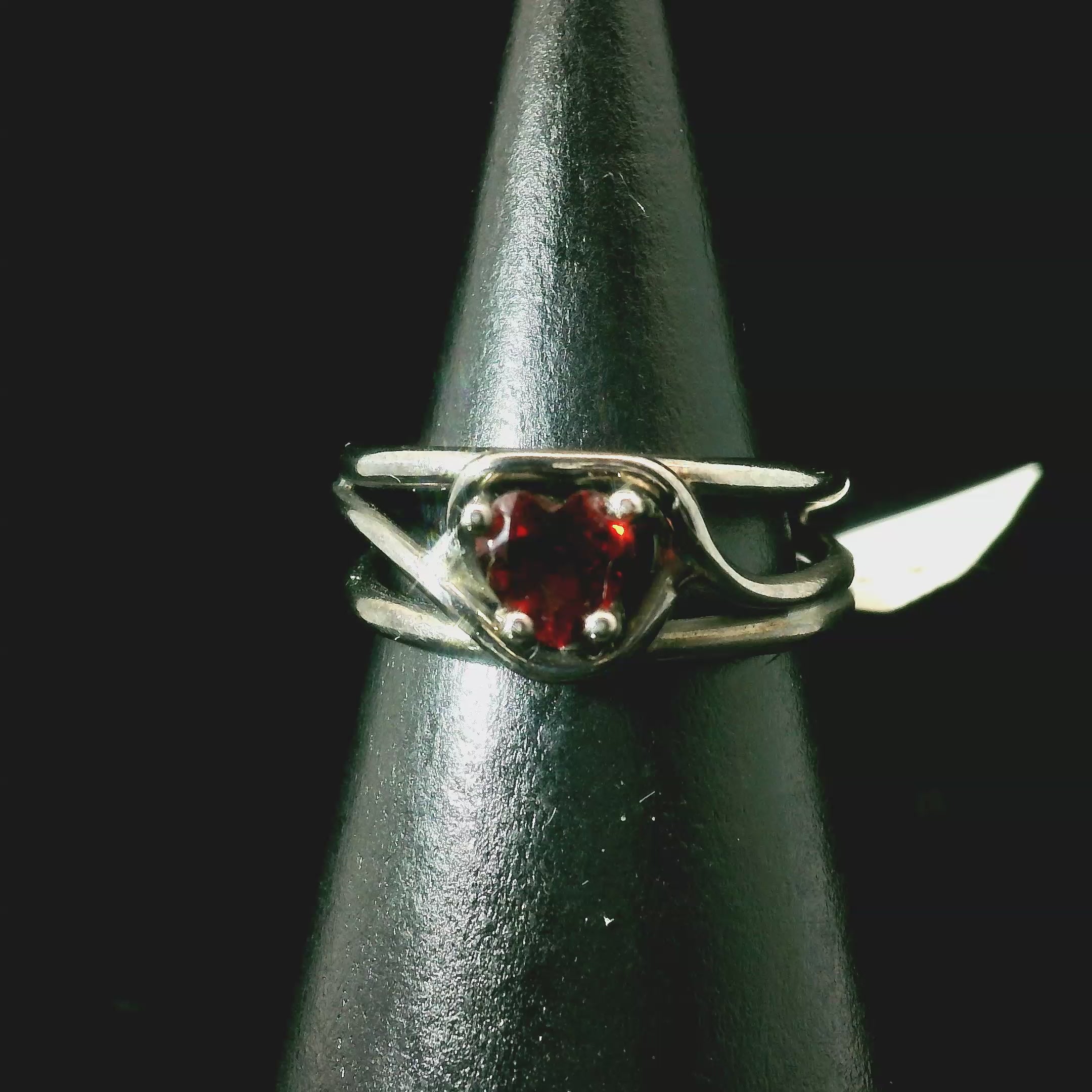 Garnet Midi Cuff Ring .925 Silver for Health and Strength