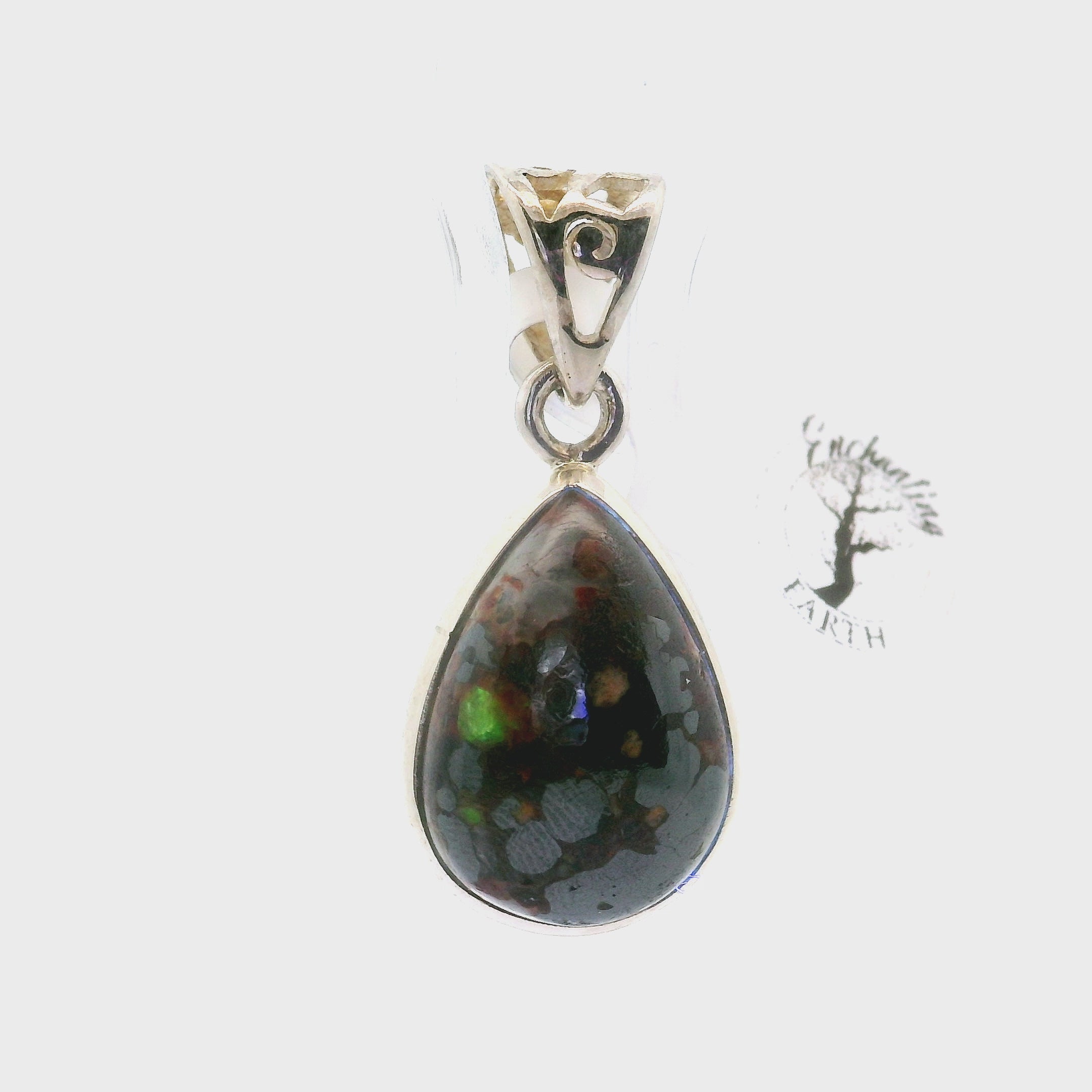 Willemite UV-Reactive Pendants 925 Silver for Creativity, Focus and Transformation