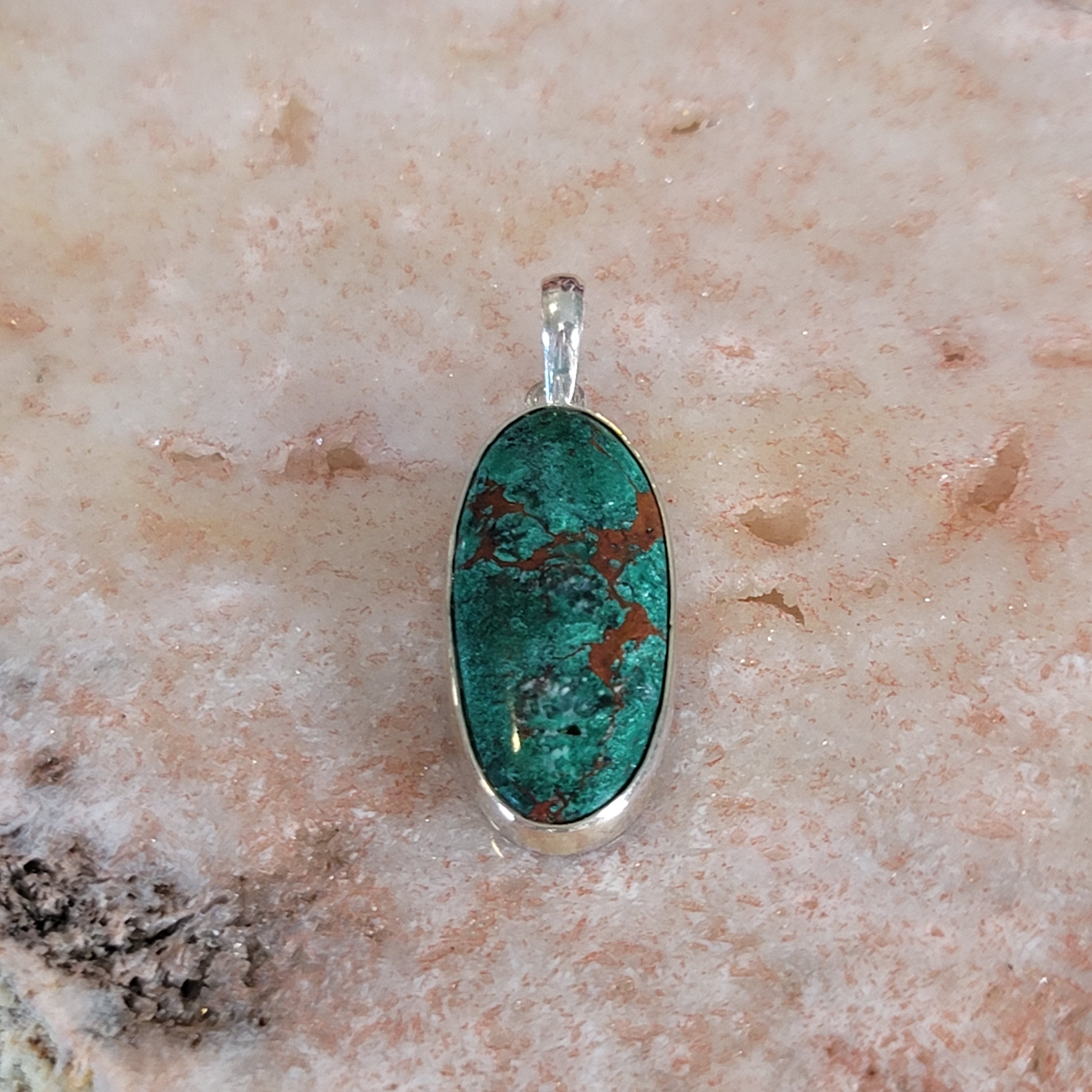 Malachite Pendant .925 Silver for Embracing Divine Feminine Power and Healing