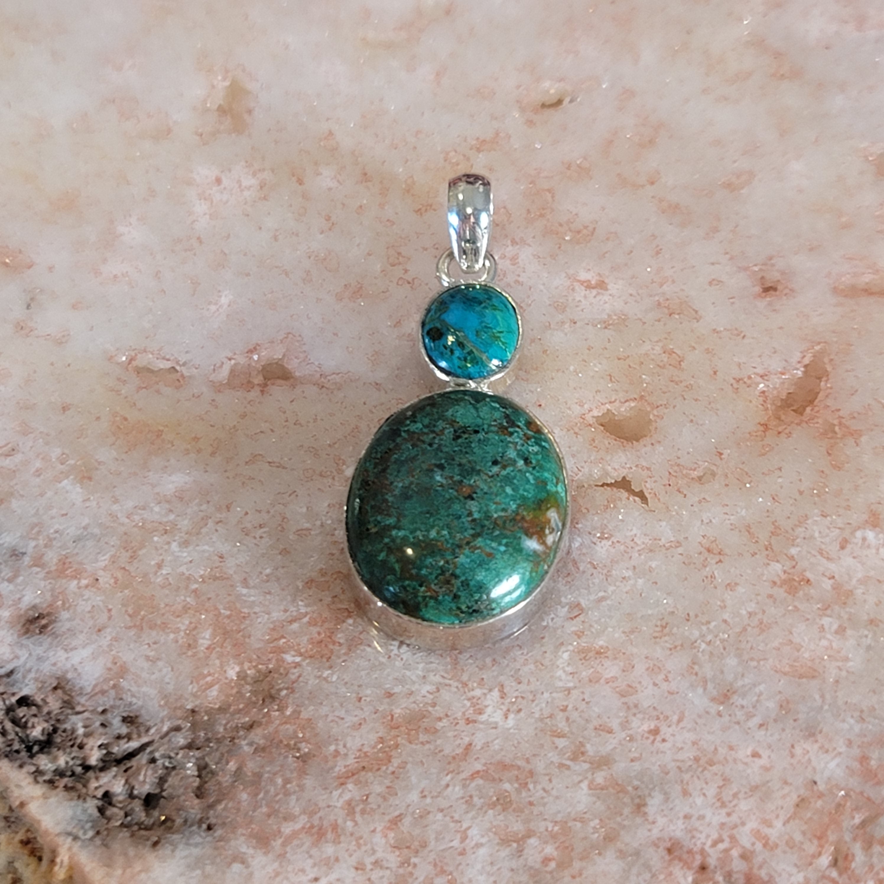 Malachite Pendant .925 Silver for Embracing Divine Feminine Power and Healing