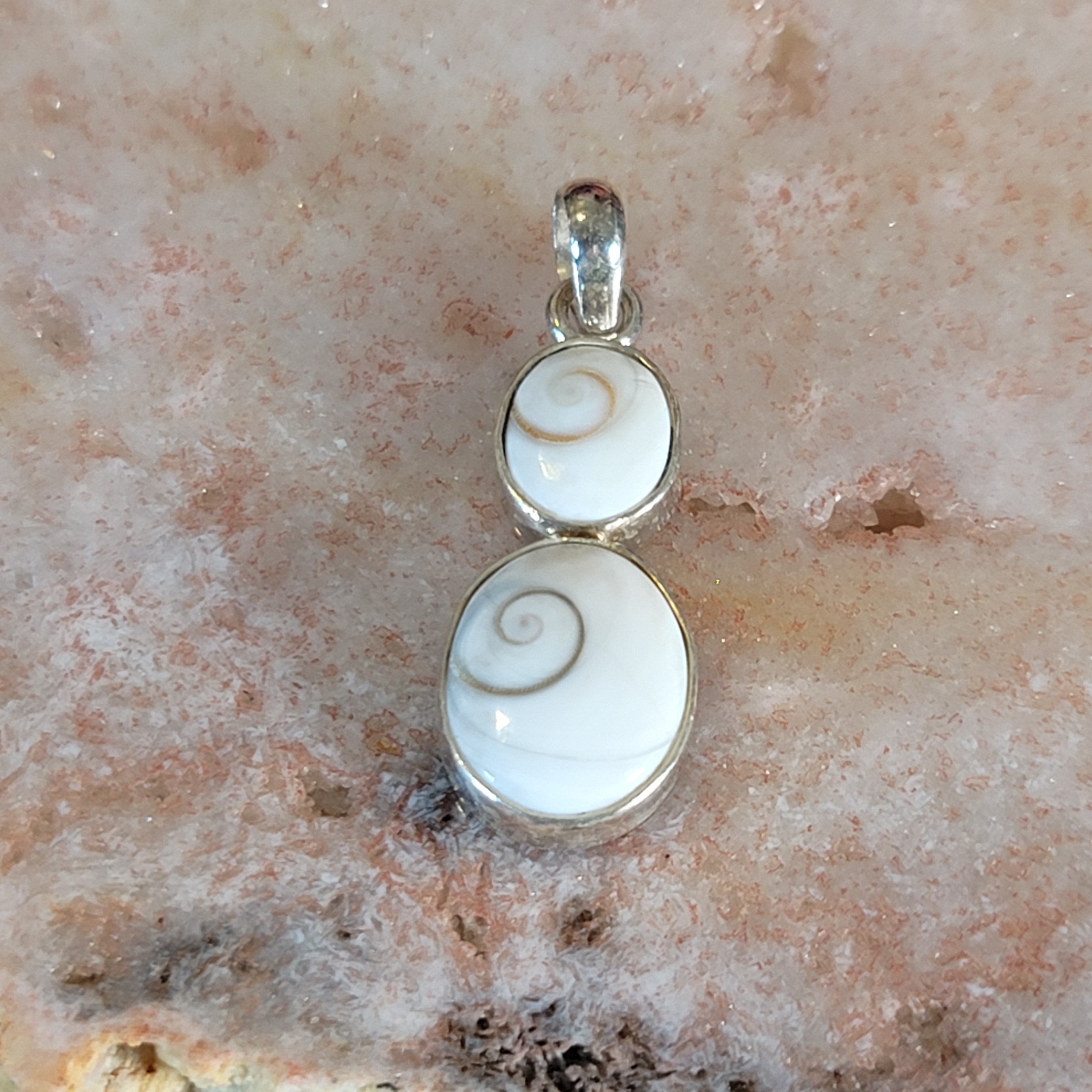 Shiva Shell Pendant .925 Silver for Connection and Spiritual Knowledge