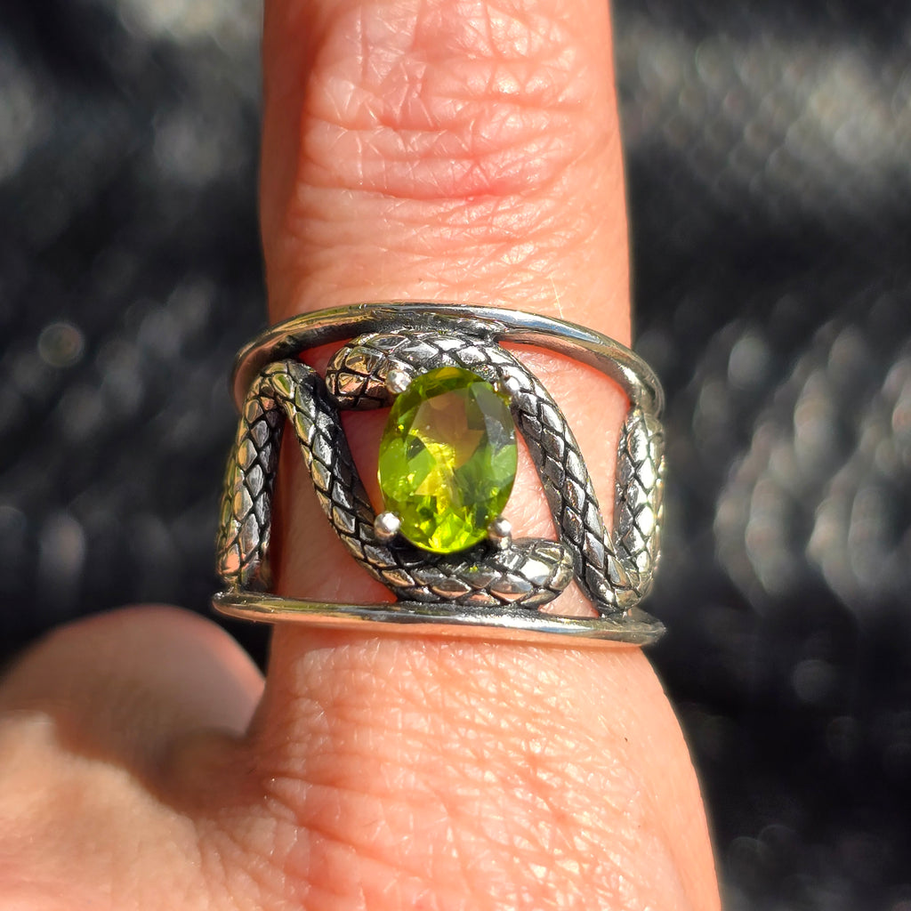 Olivine Silver Ring, Peridot Ring 925 Sterling Silver, Healing Stone Olivine Peridot Ring, Healing Crystal, Gemstone Authentic, Chakra orders Stone