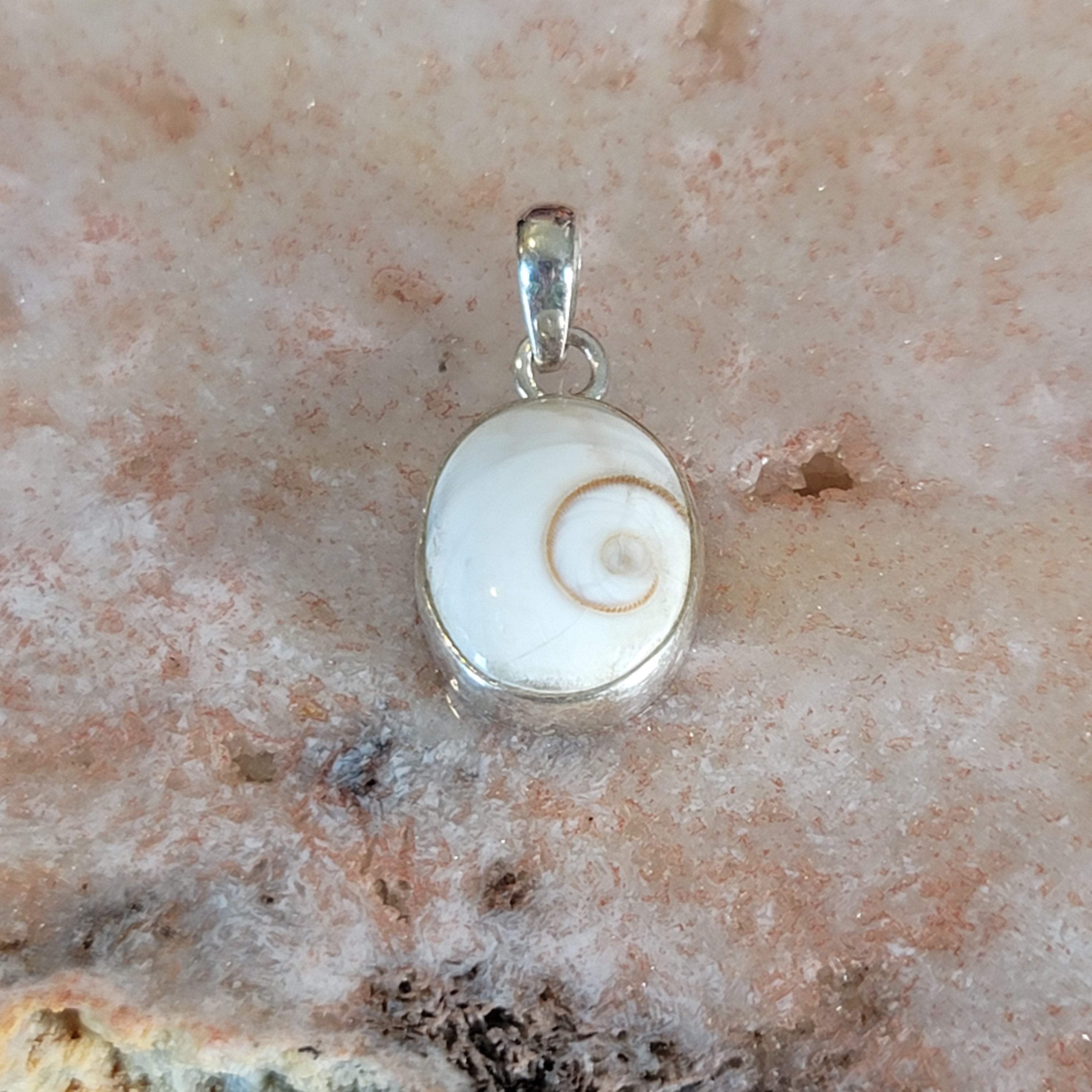 Shiva Shell Pendant .925 Silver for Connection and Spiritual Knowledge