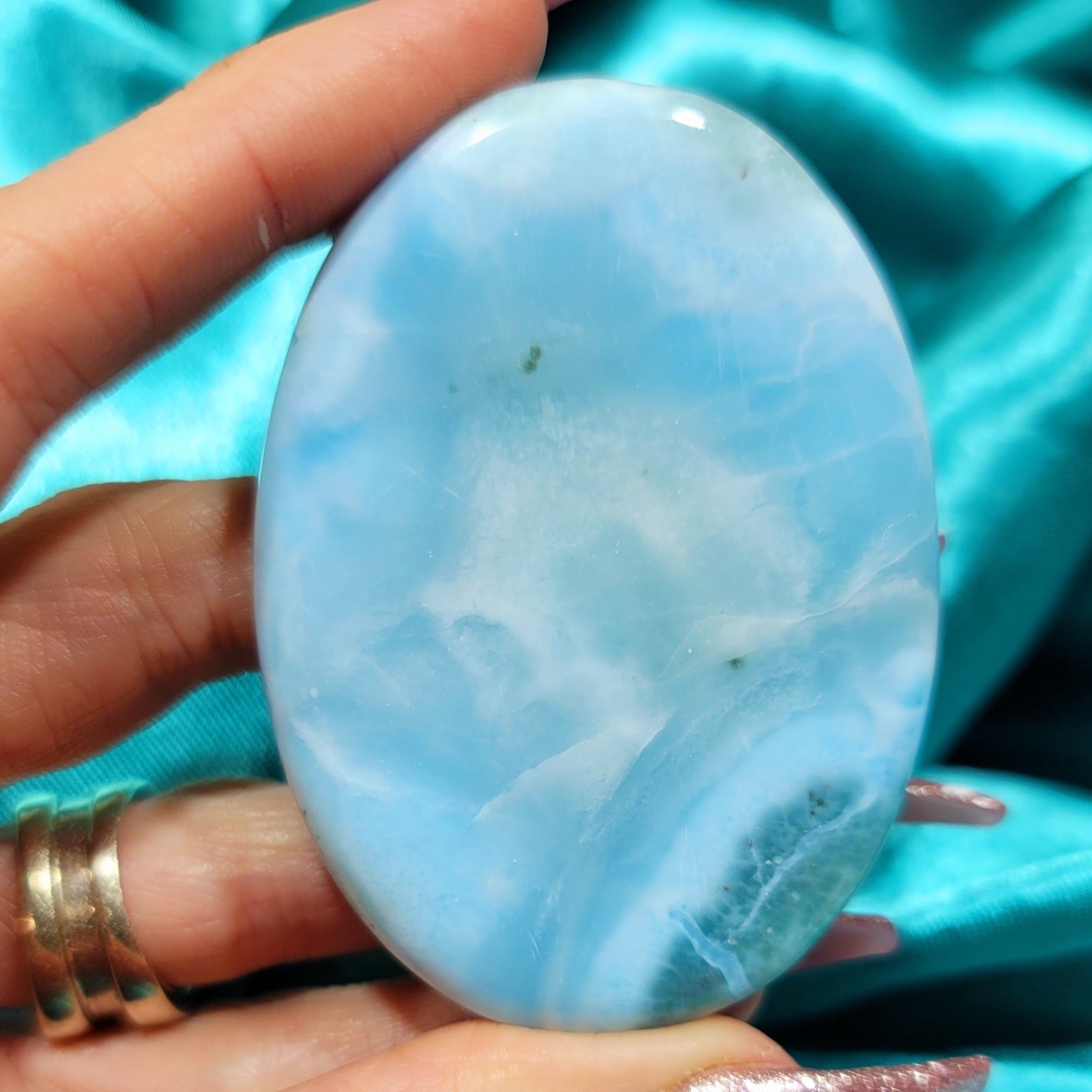 Larimar Palm for Peace and Tranquility (280K)