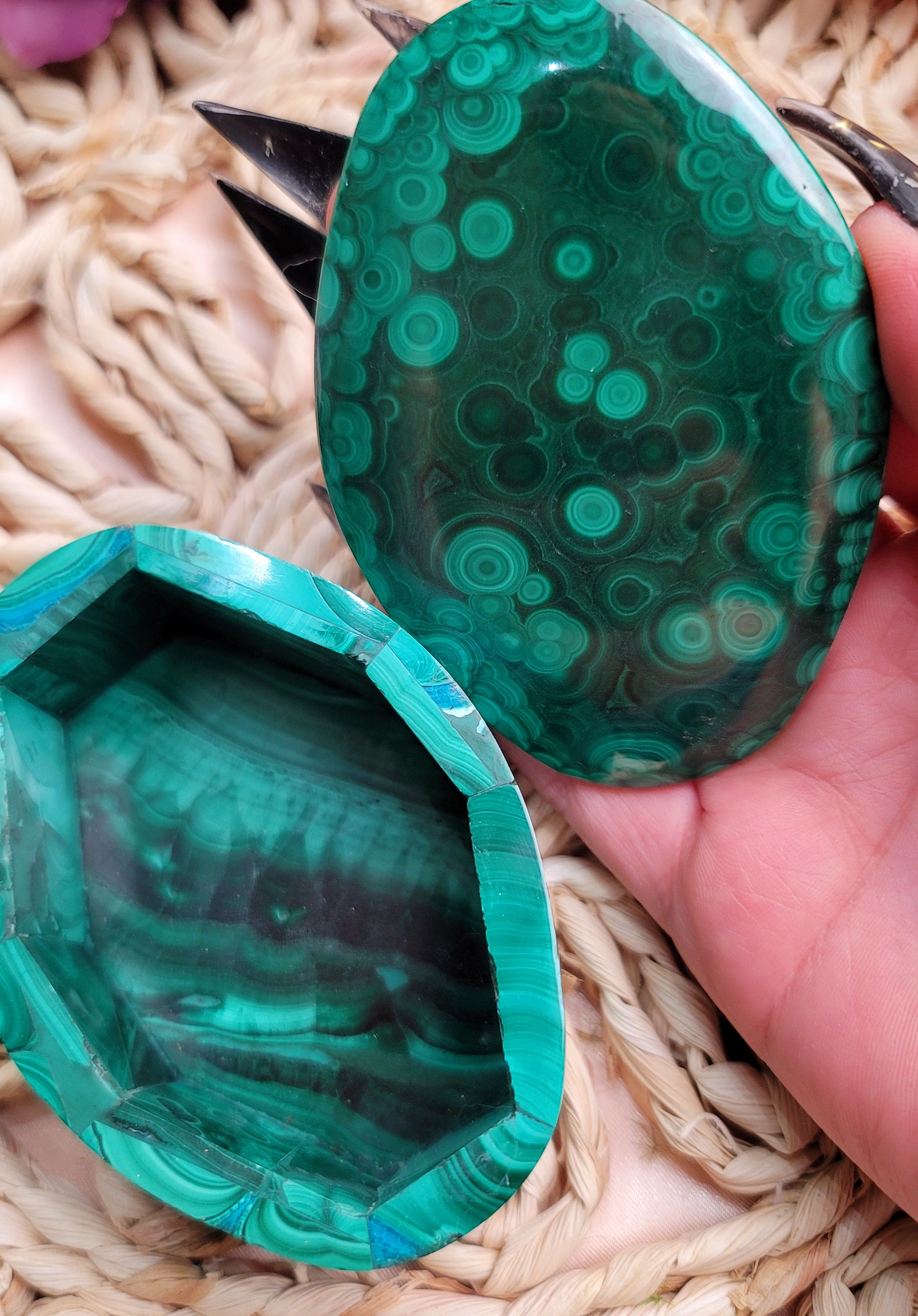 Malachite Oval Box for Abundance, Protection and Transformation