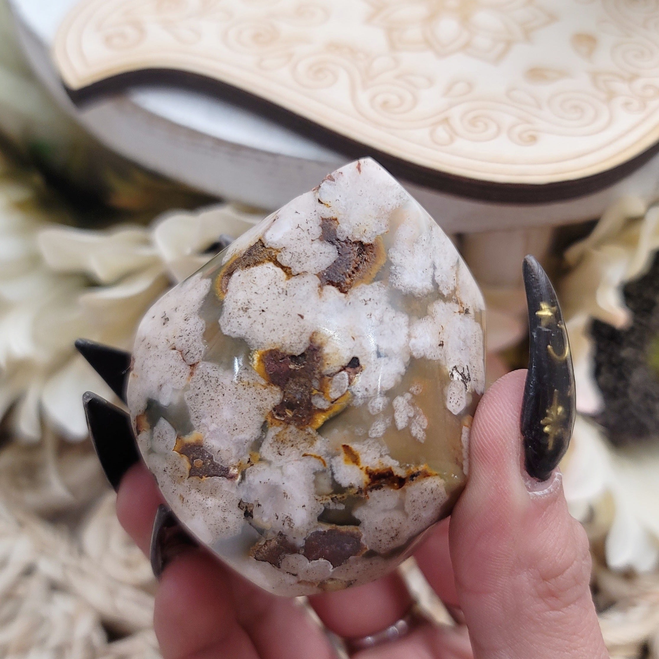 Flower Agate Freeform for Embracing your Full Potential And Blossoming your Aura
