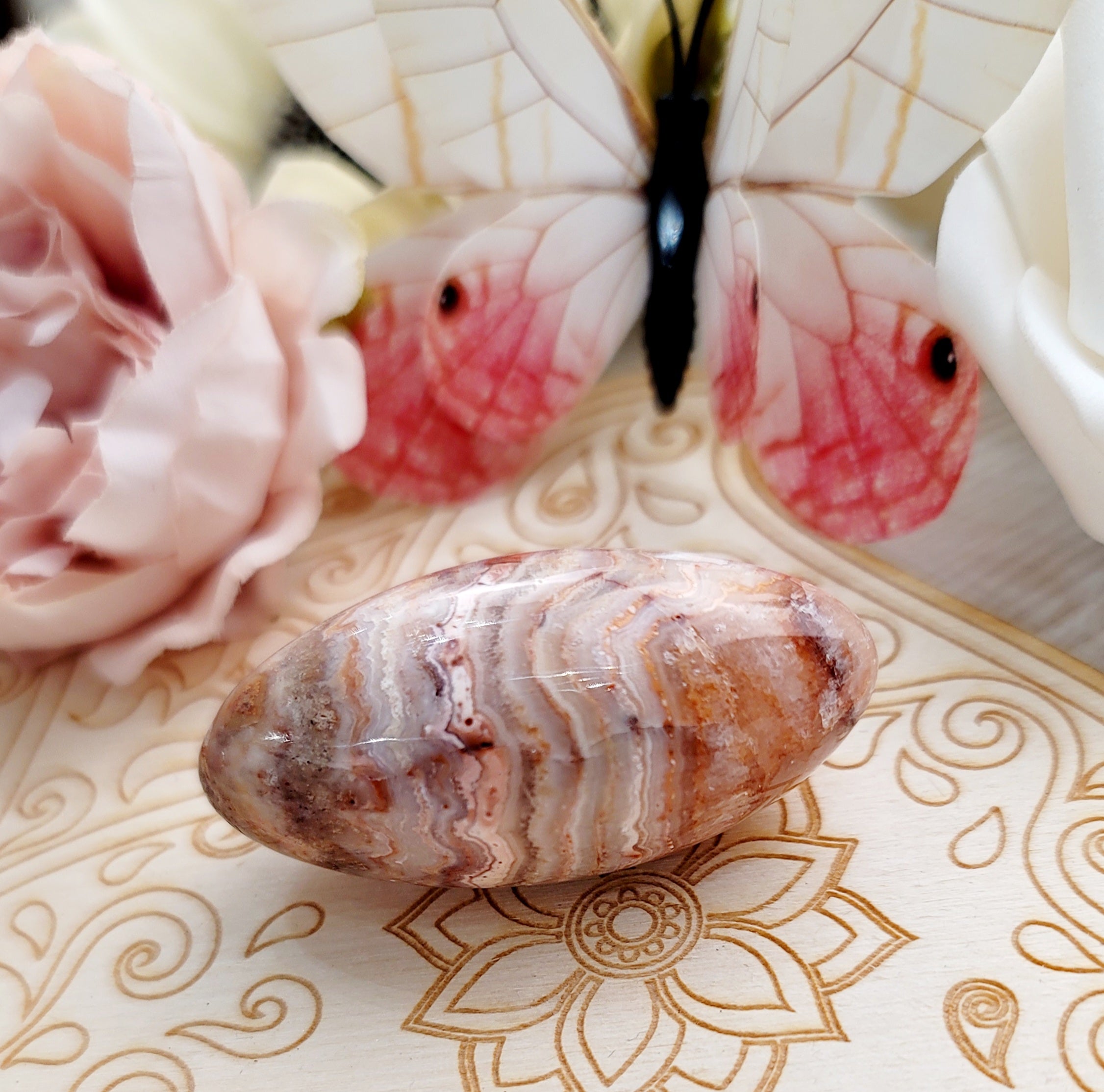 Red Lace Agate Shiva for Creating a Positive Reality